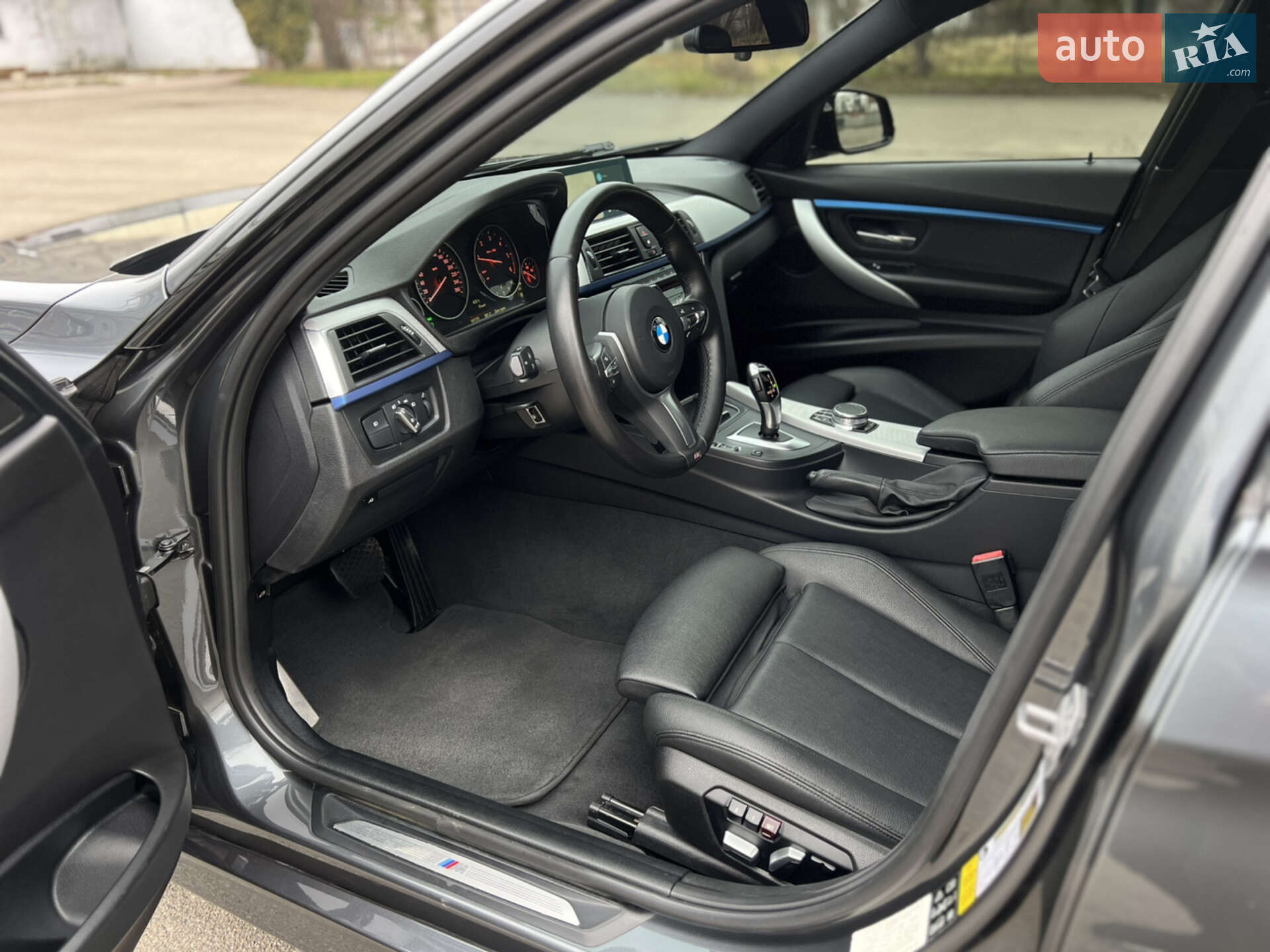BMW 3 Series 2018 VIN WBA8F1C54JAE92929 фото оголошення 19 з 32