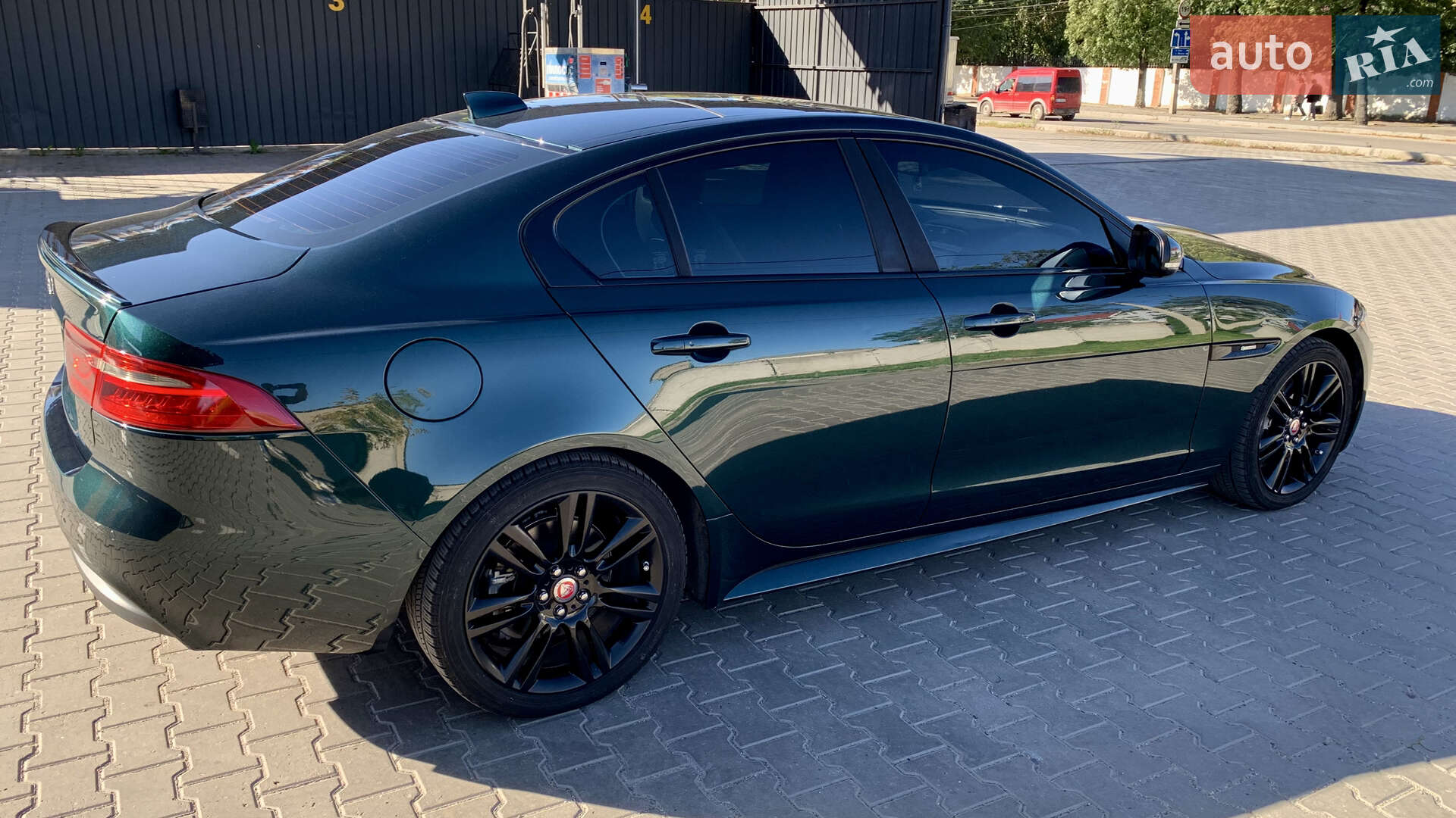 Jaguar XE 2016 VIN SAJAF4BN6HA968551 фото оголошення 12 з 48
