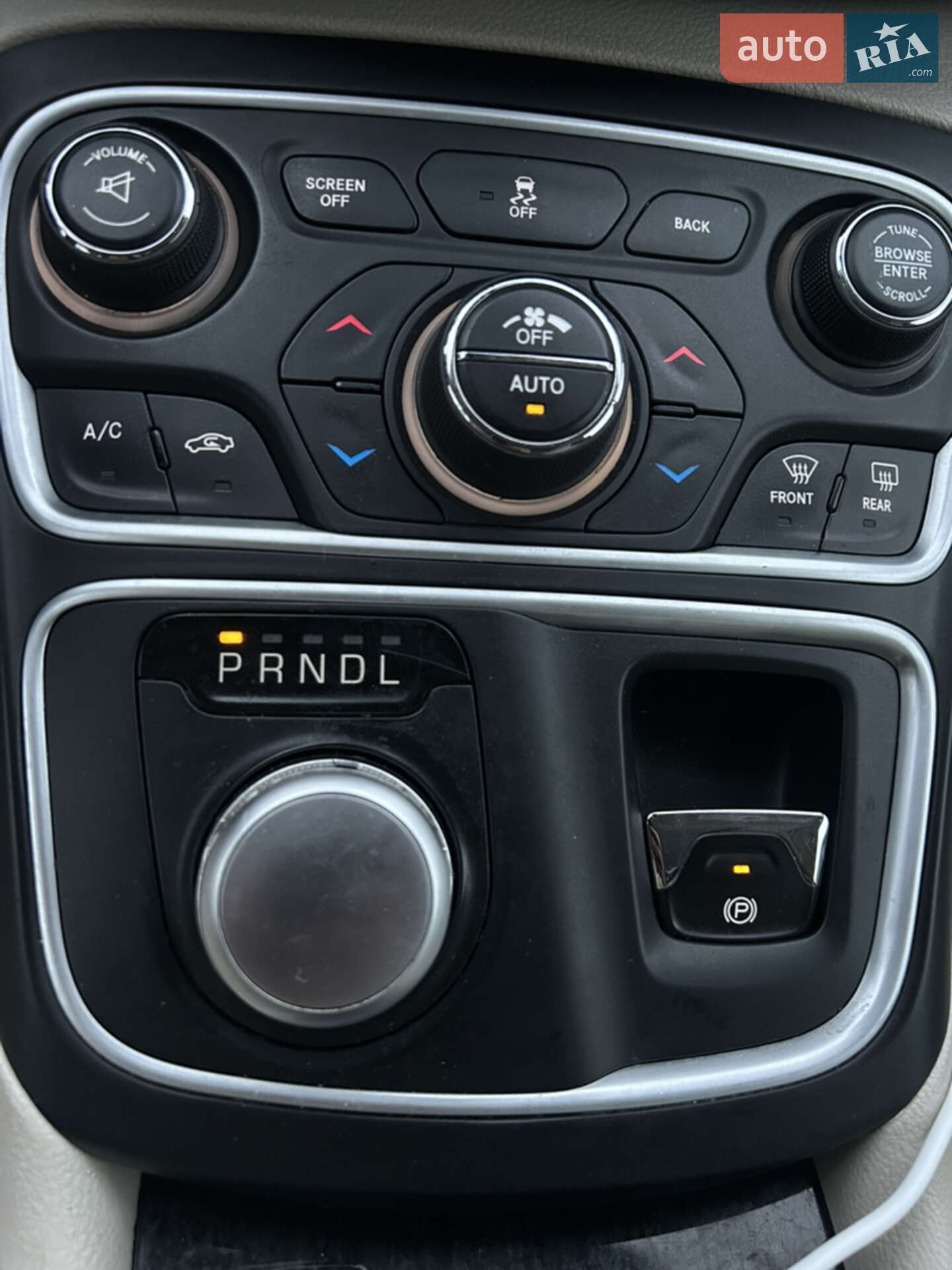 Chrysler 200 2014 VIN 1C3CCCCB7FN509392 фото оголошення 21 з 23