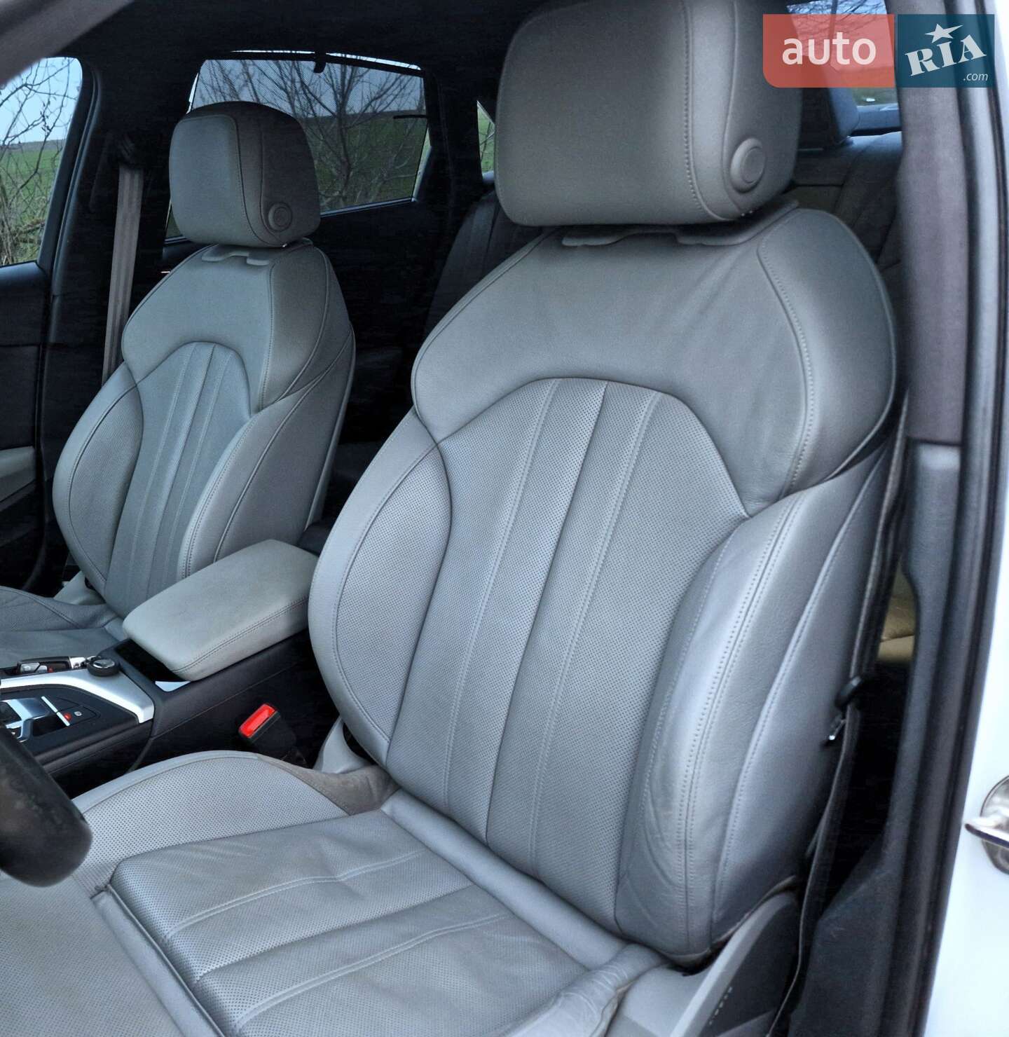 Audi A4 2017 VIN WAUFNAF43HN011808 фото оголошення 7 з 22