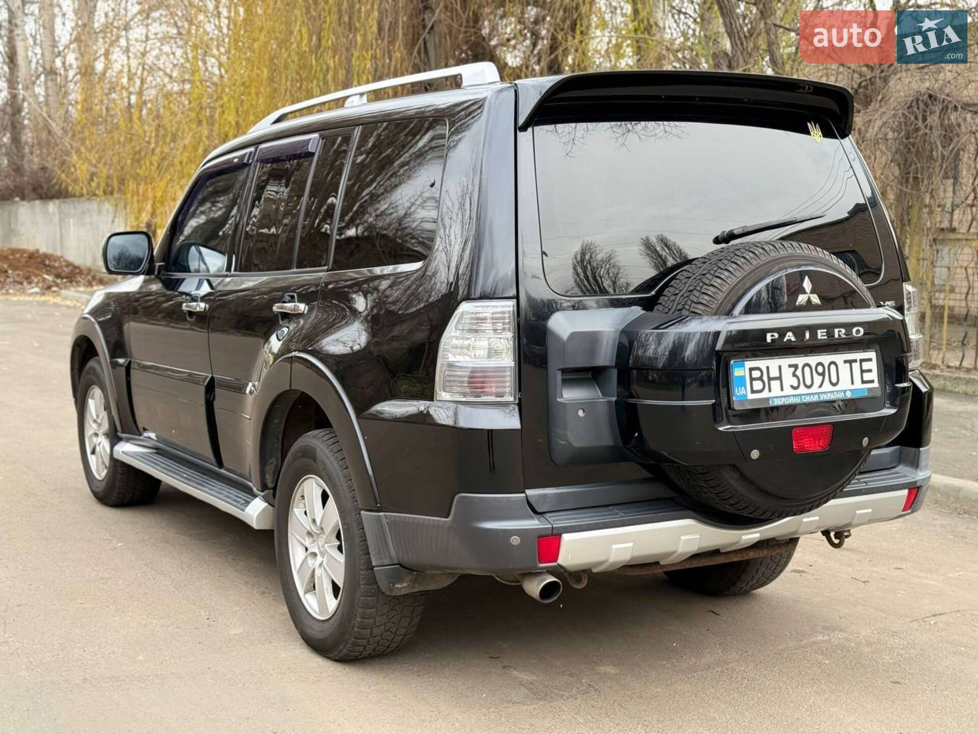 Mitsubishi Pajero 2007 VIN JMYLRV93W8J000680 фото оголошення 8 з 17