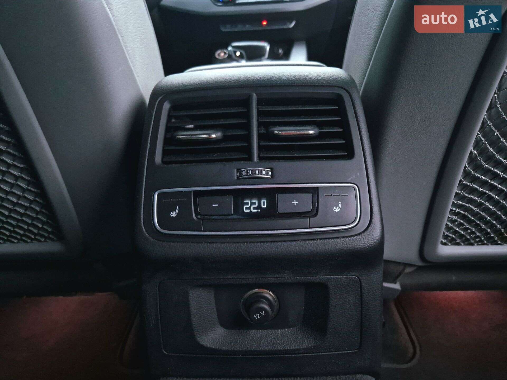 Audi A4 2017 VIN WAUFNAF43HN011808 фото оголошення 11 з 22