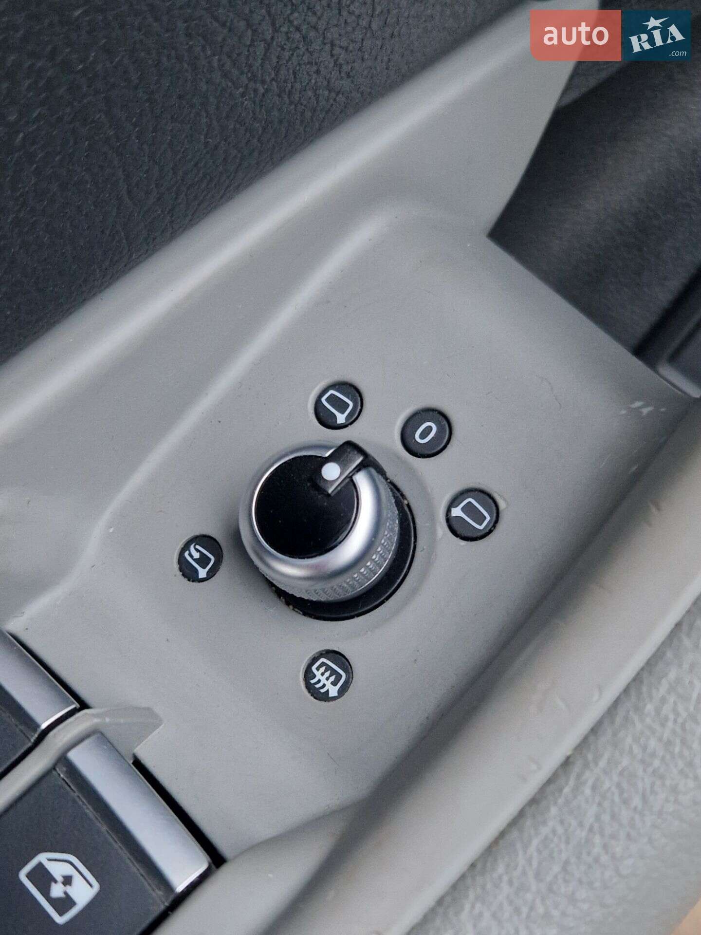 Audi A4 2017 VIN WAUFNAF43HN011808 фото оголошення 12 з 22