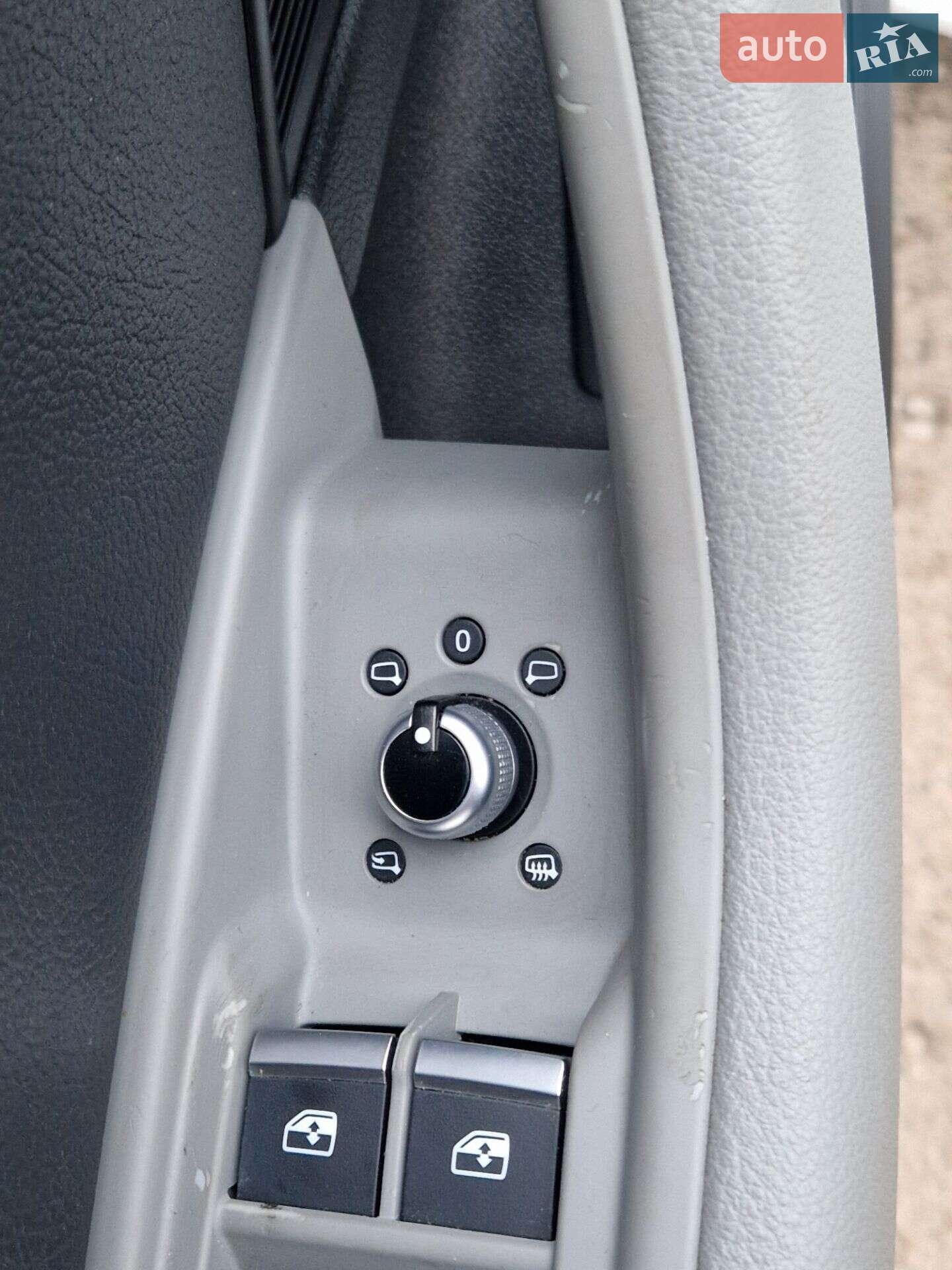 Audi A4 2017 VIN WAUFNAF43HN011808 фото оголошення 14 з 22