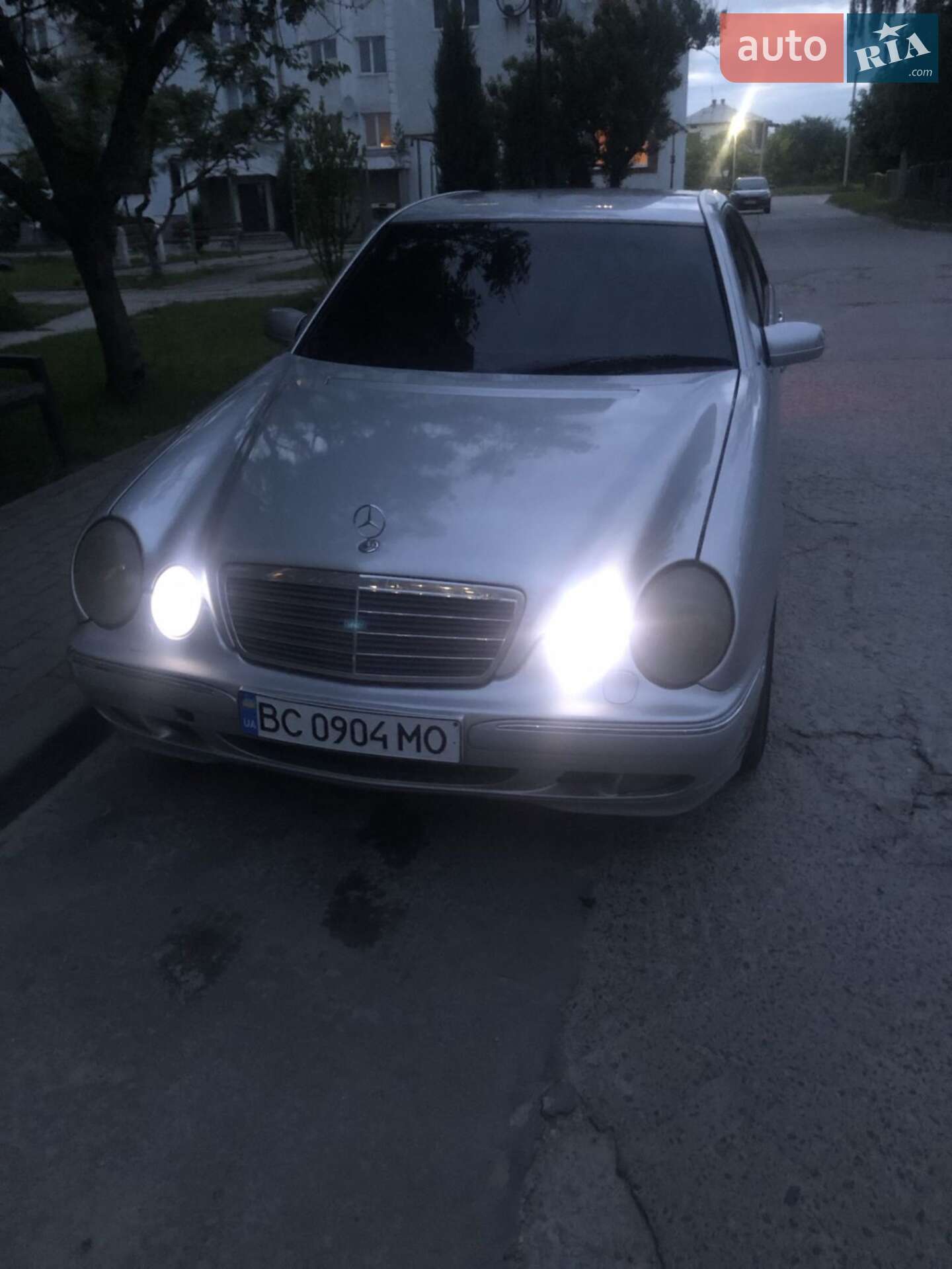 Mercedes-Benz E-Class 2000 VIN WDB2100451B049357 фото оголошення 3 з 9