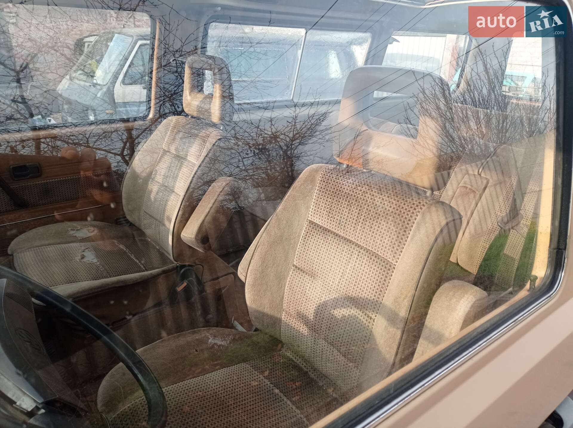 Volkswagen Caravelle 1984 VIN VW2ZZZ25ZEH088378 фото оголошення 3 з 16