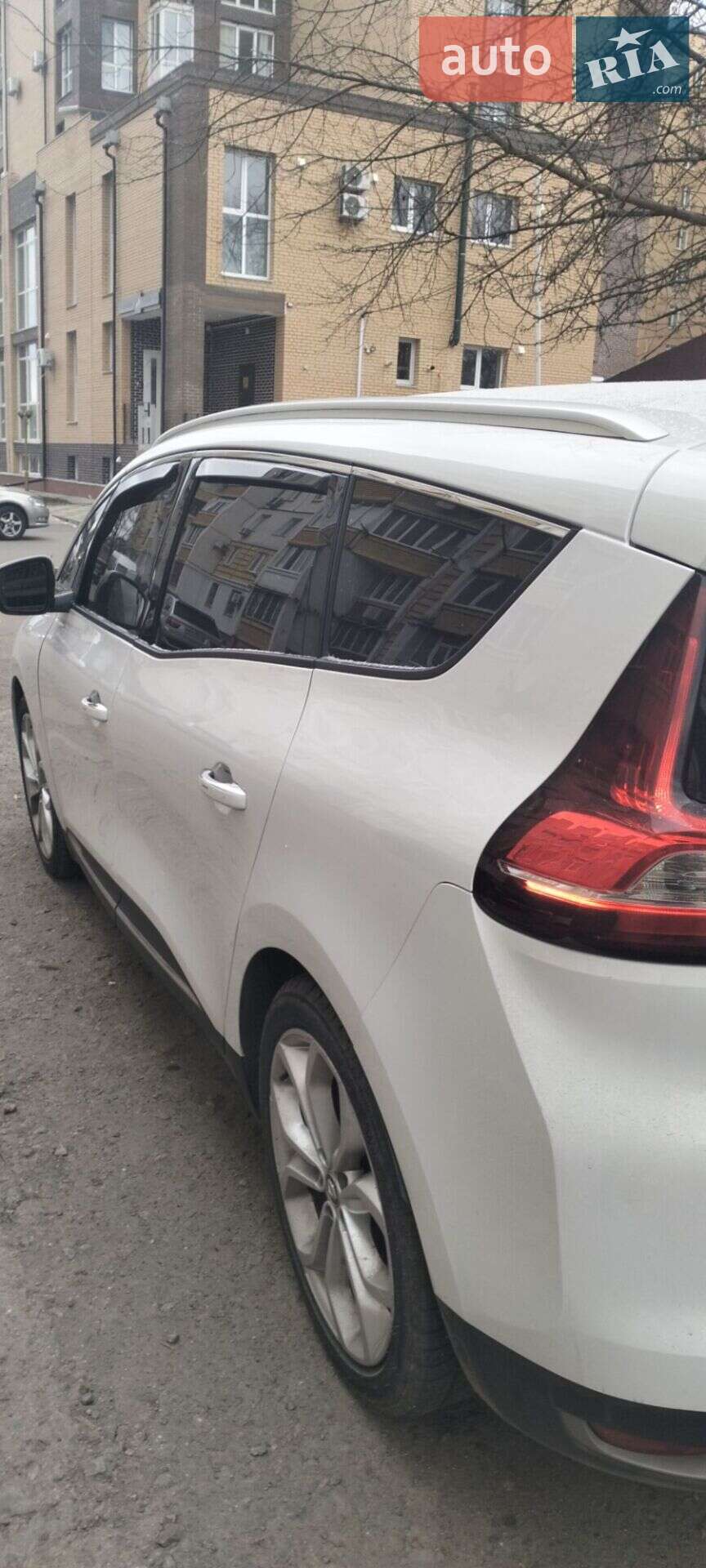 Renault Grand Scenic 2018 VIN VF1RFA00559899421 фото оголошення 9 з 17