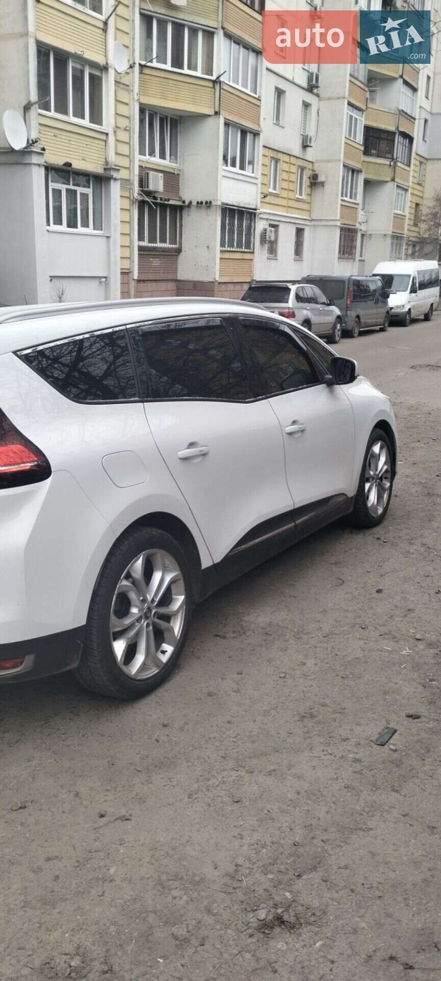 Renault Grand Scenic 2018 VIN VF1RFA00559899421 фото оголошення 13 з 17