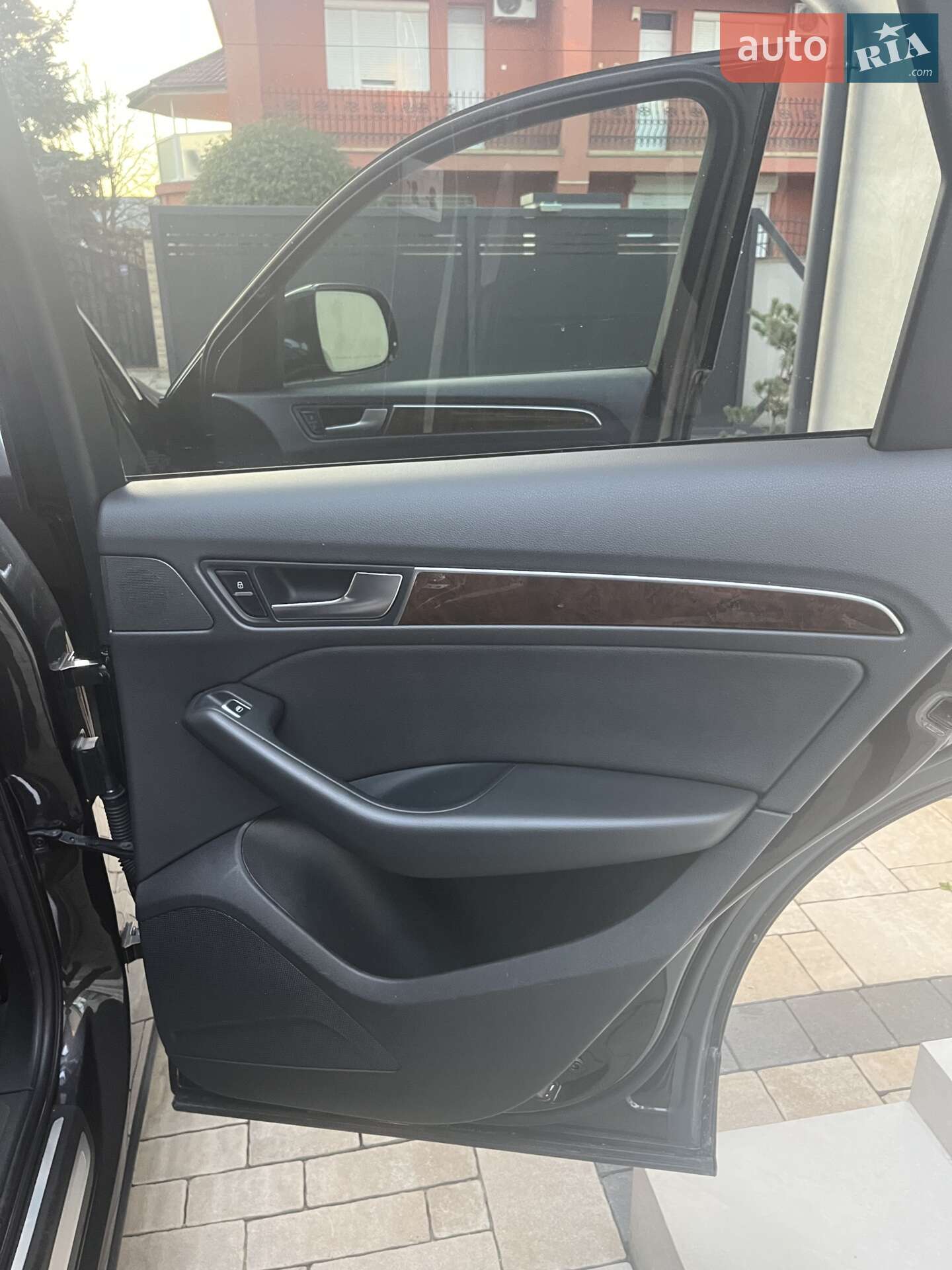 Audi Q5 2015 VIN WA1LFAFP7FA137925 фото оголошення 14 з 27