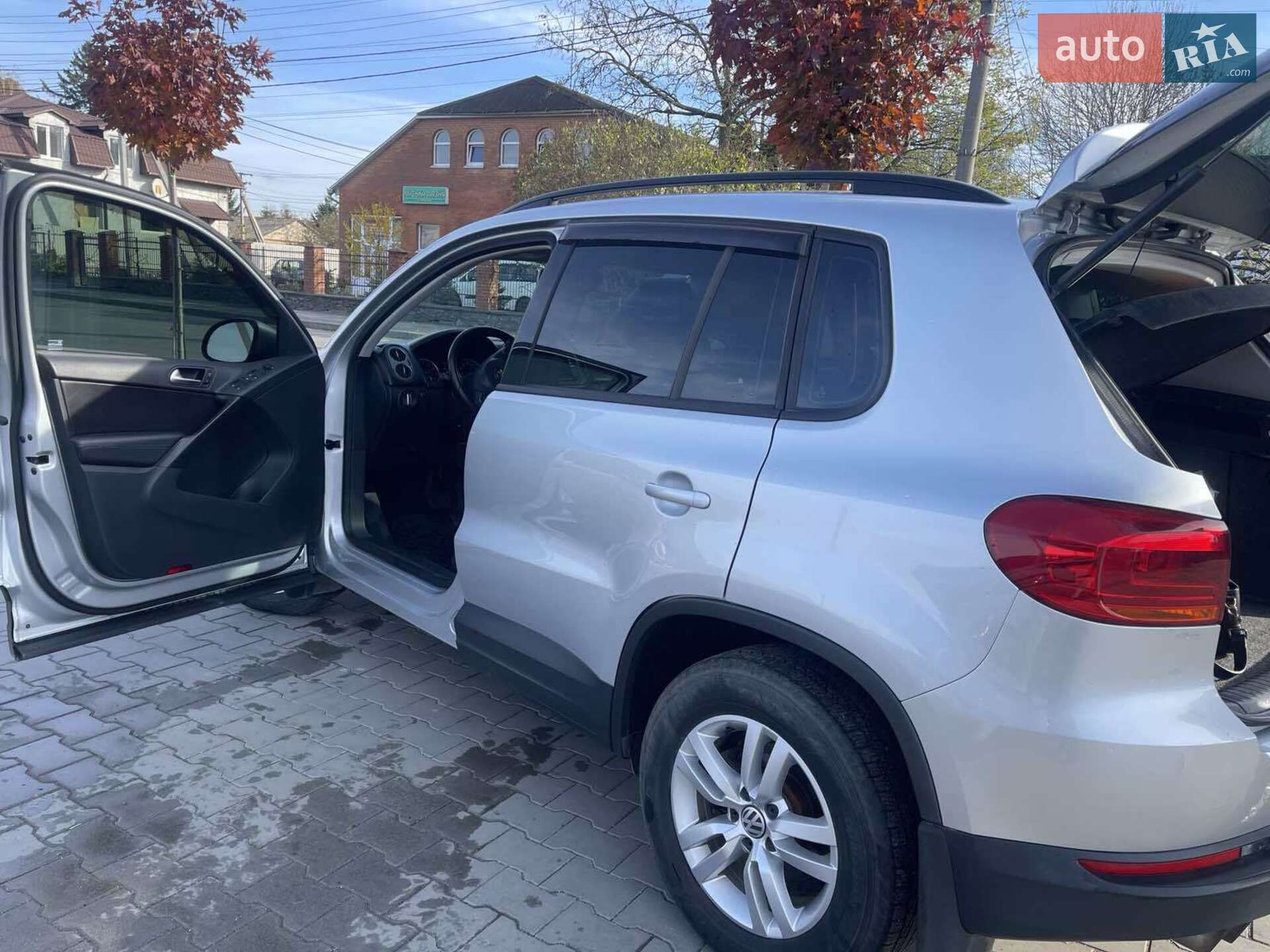 Volkswagen Tiguan 2016 VIN WVGBV7AX1HK004505 фото оголошення 3 з 4