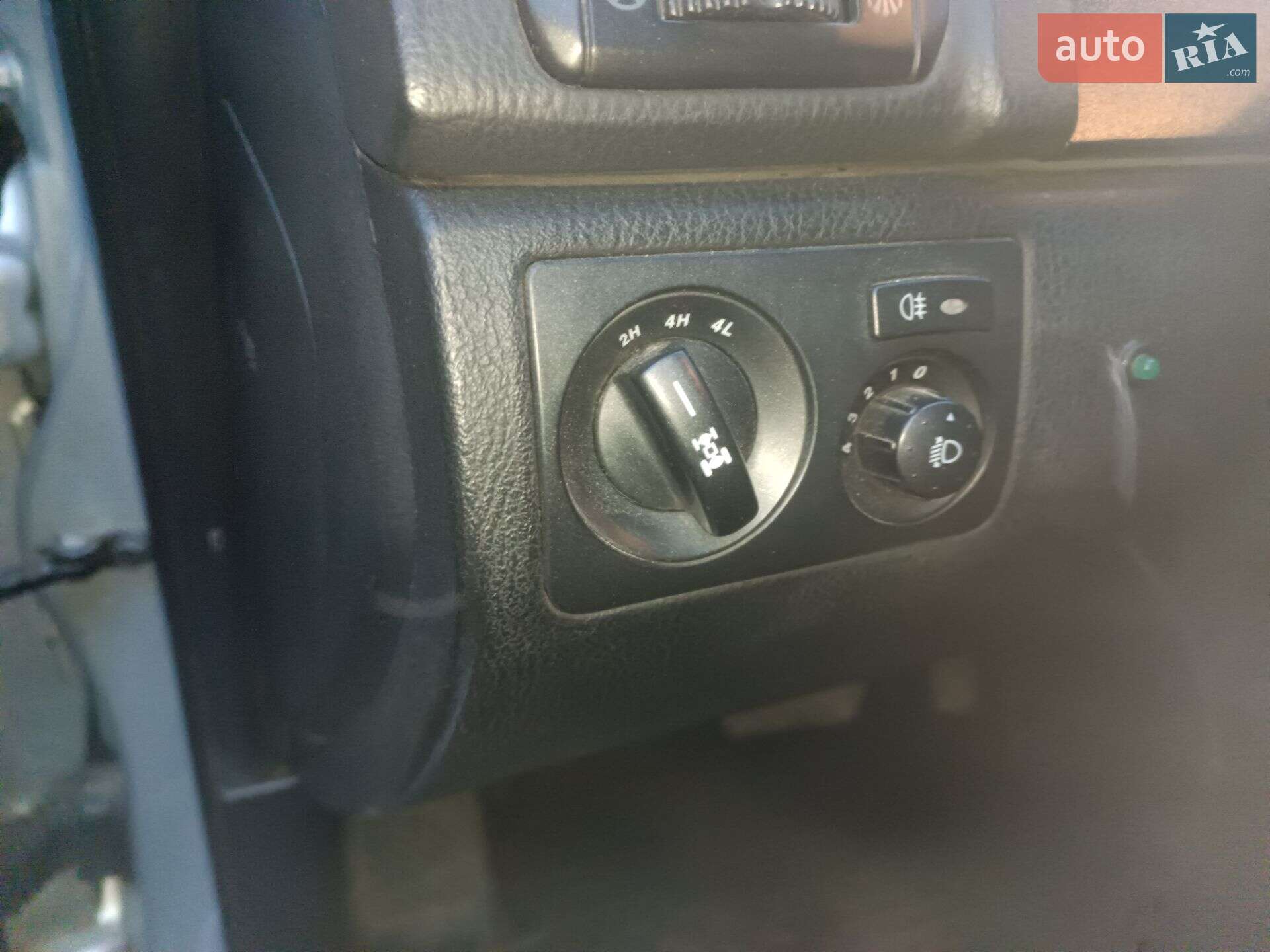 SsangYong Rexton 2015 VIN KPTG0C1TSFP347941 фото оголошення 5 з 9