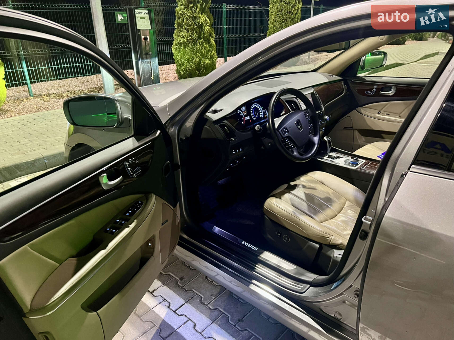 Hyundai Equus 2012 VIN KMHGH41FBDU061929 фото оголошення 6 з 20