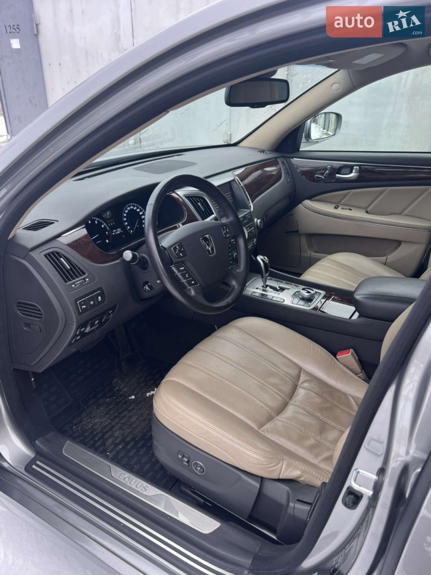 Hyundai Equus 2012 VIN KMHGH41FBDU061929 фото оголошення 13 з 20