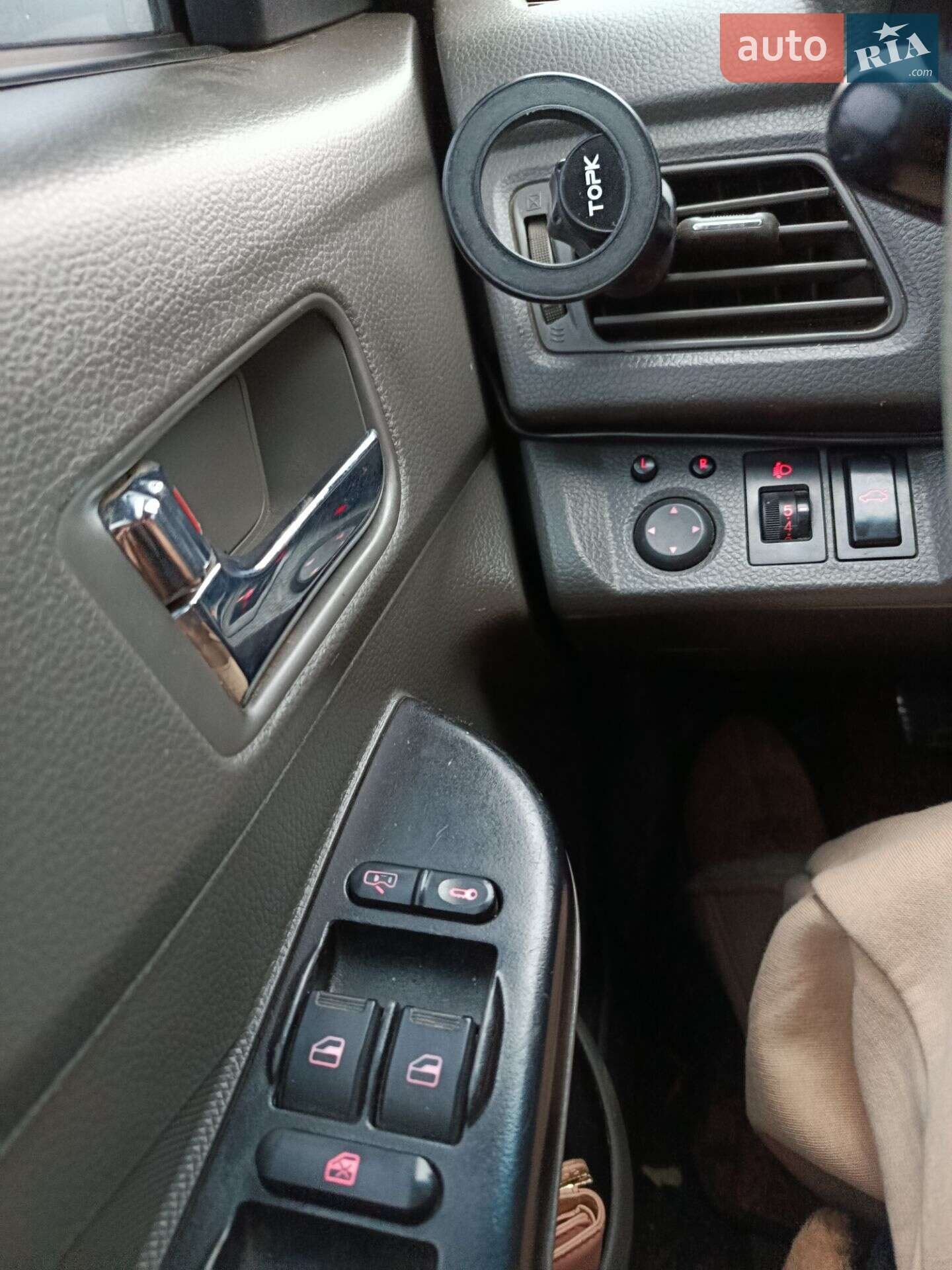 Chery E5 2014 VIN Y6DDC11B4ED147250 фото оголошення 7 з 10