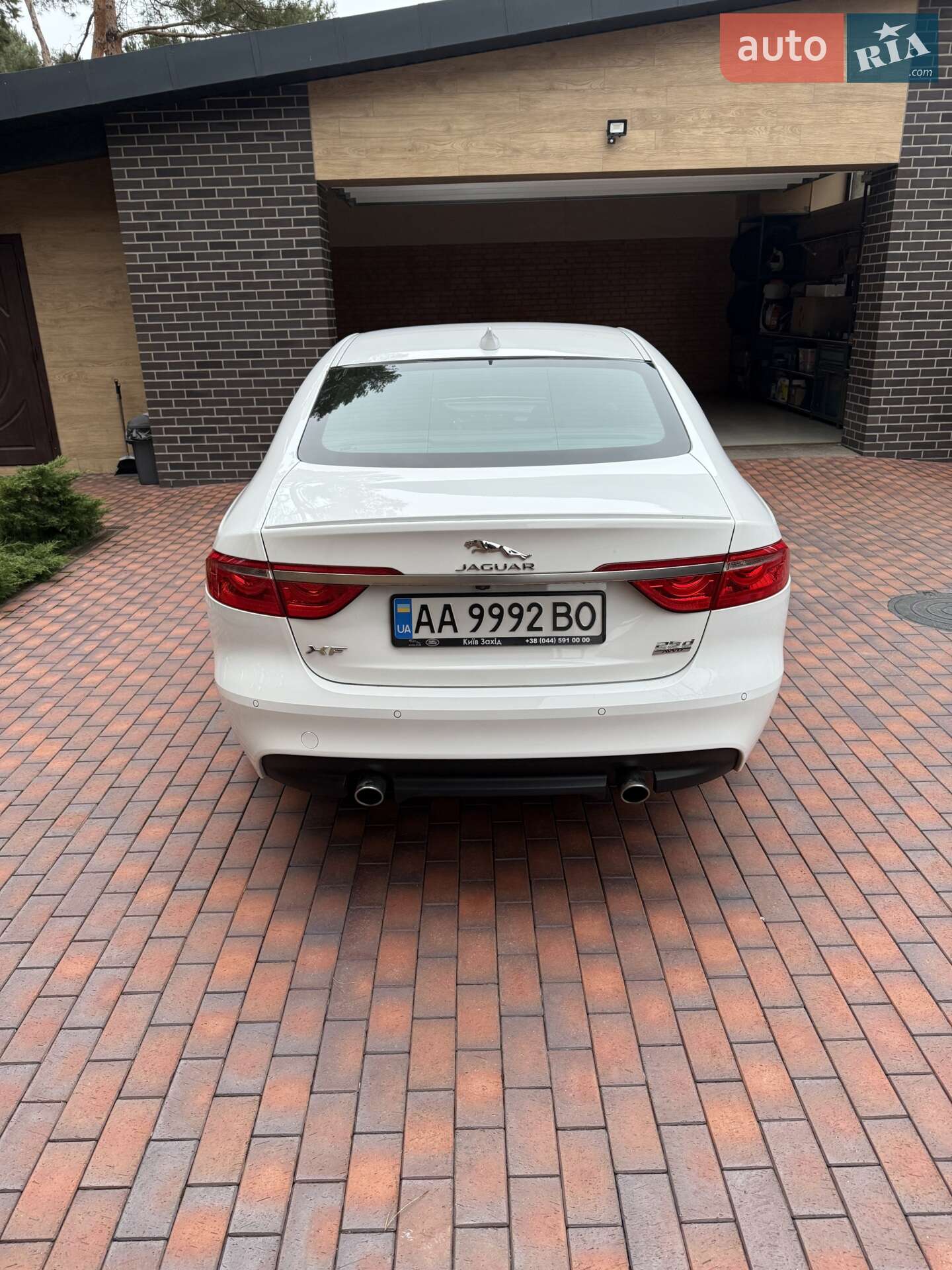 Jaguar XF 2017 VIN SAJBA4BN5JCY56093 фото оголошення 3 з 10