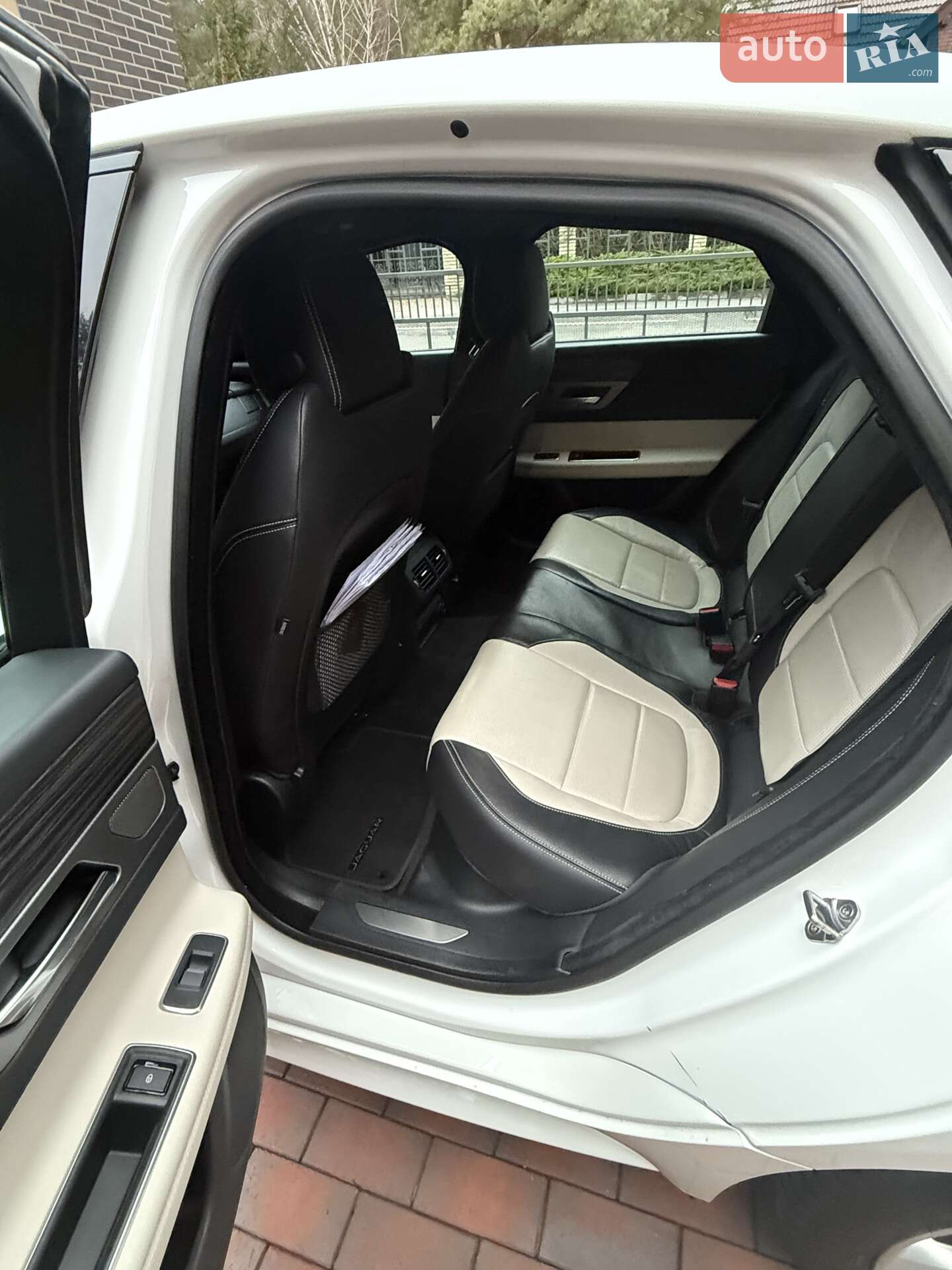 Jaguar XF 2017 VIN SAJBA4BN5JCY56093 фото оголошення 10 з 10