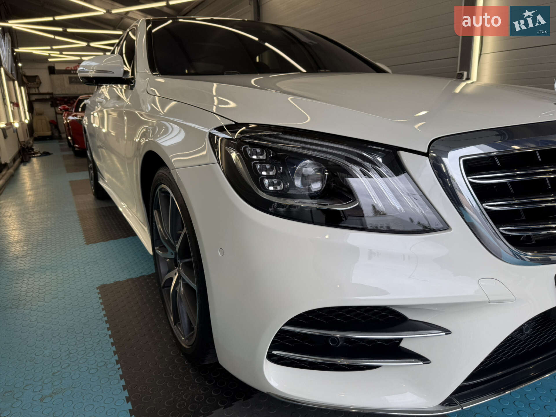 Mercedes-Benz S-Class 2018 VIN WDDUG8DB3JA418495 фото оголошення 4 з 14