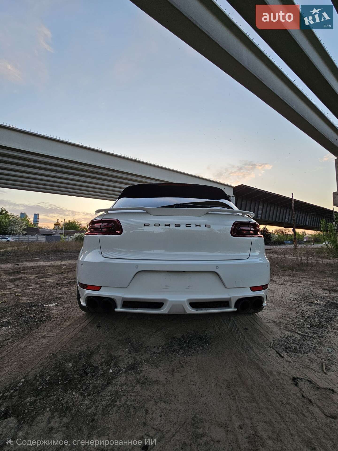 Porsche Macan 2016 VIN WP1ZZZ95ZHLB61179 фото оголошення 14 з 17