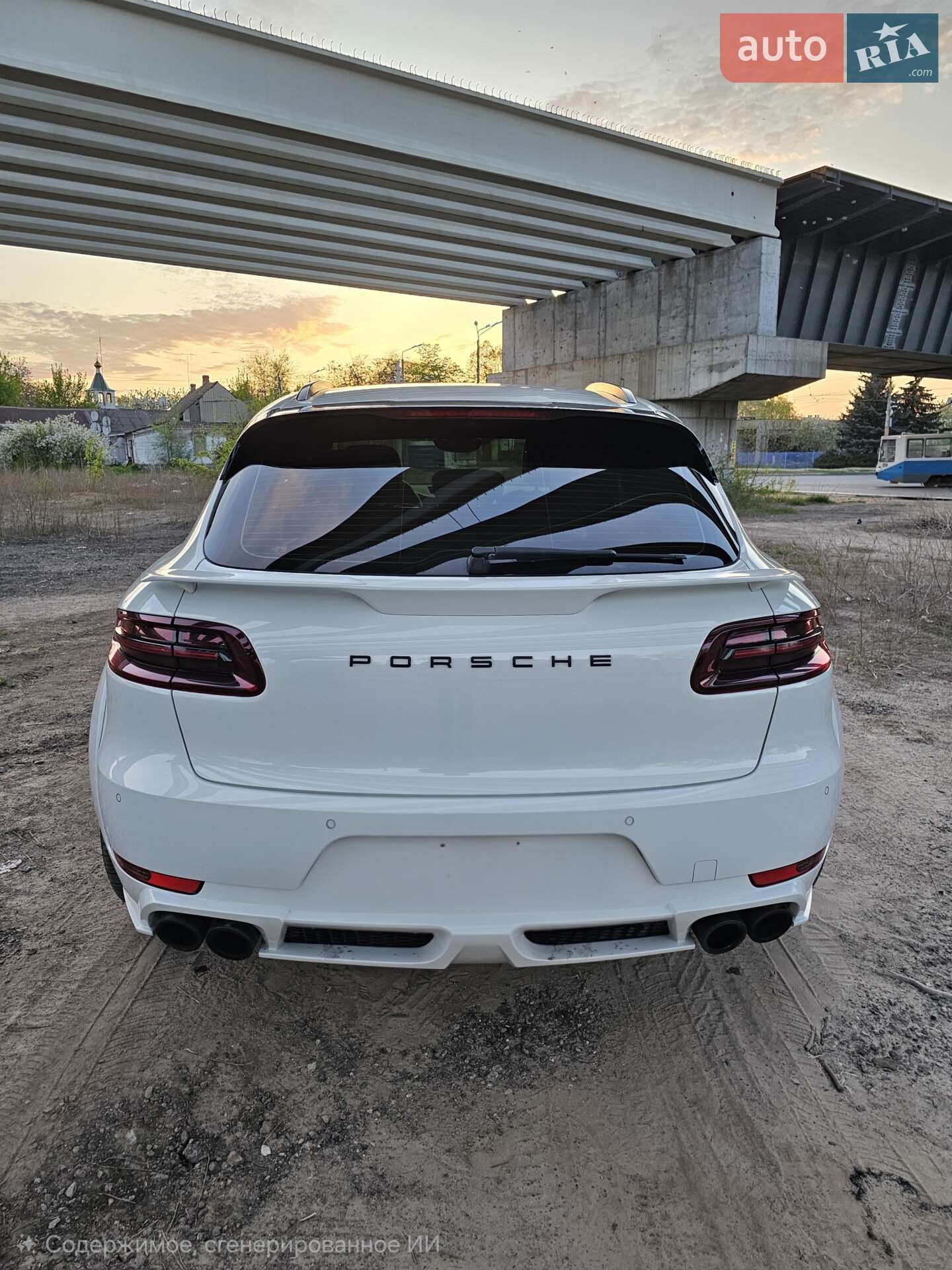 Porsche Macan 2016 VIN WP1ZZZ95ZHLB61179 фото оголошення 15 з 17