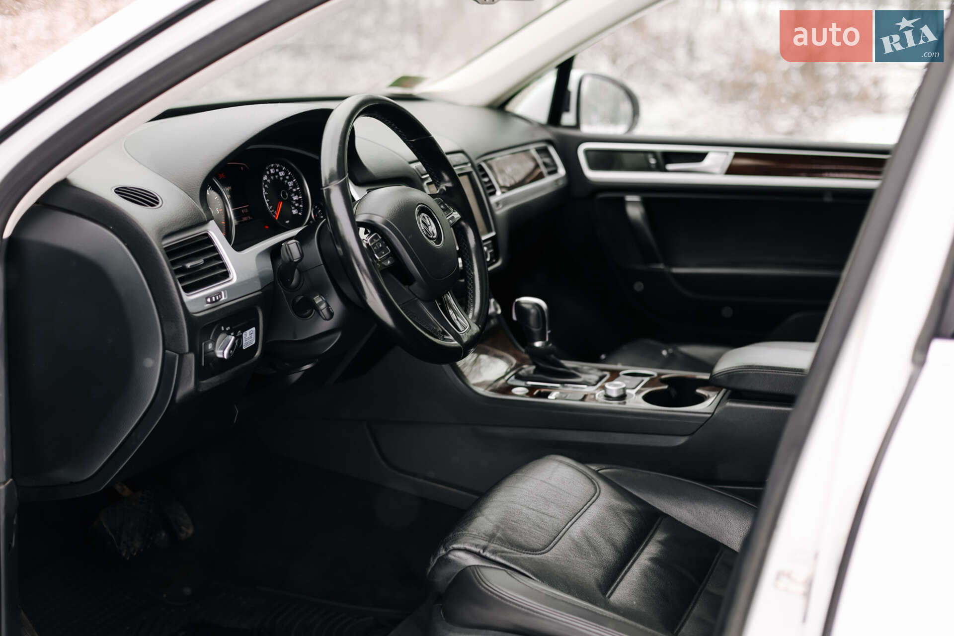 Volkswagen Touareg 2014 VIN WVGEP9BPXFD003310 фото оголошення 10 з 26