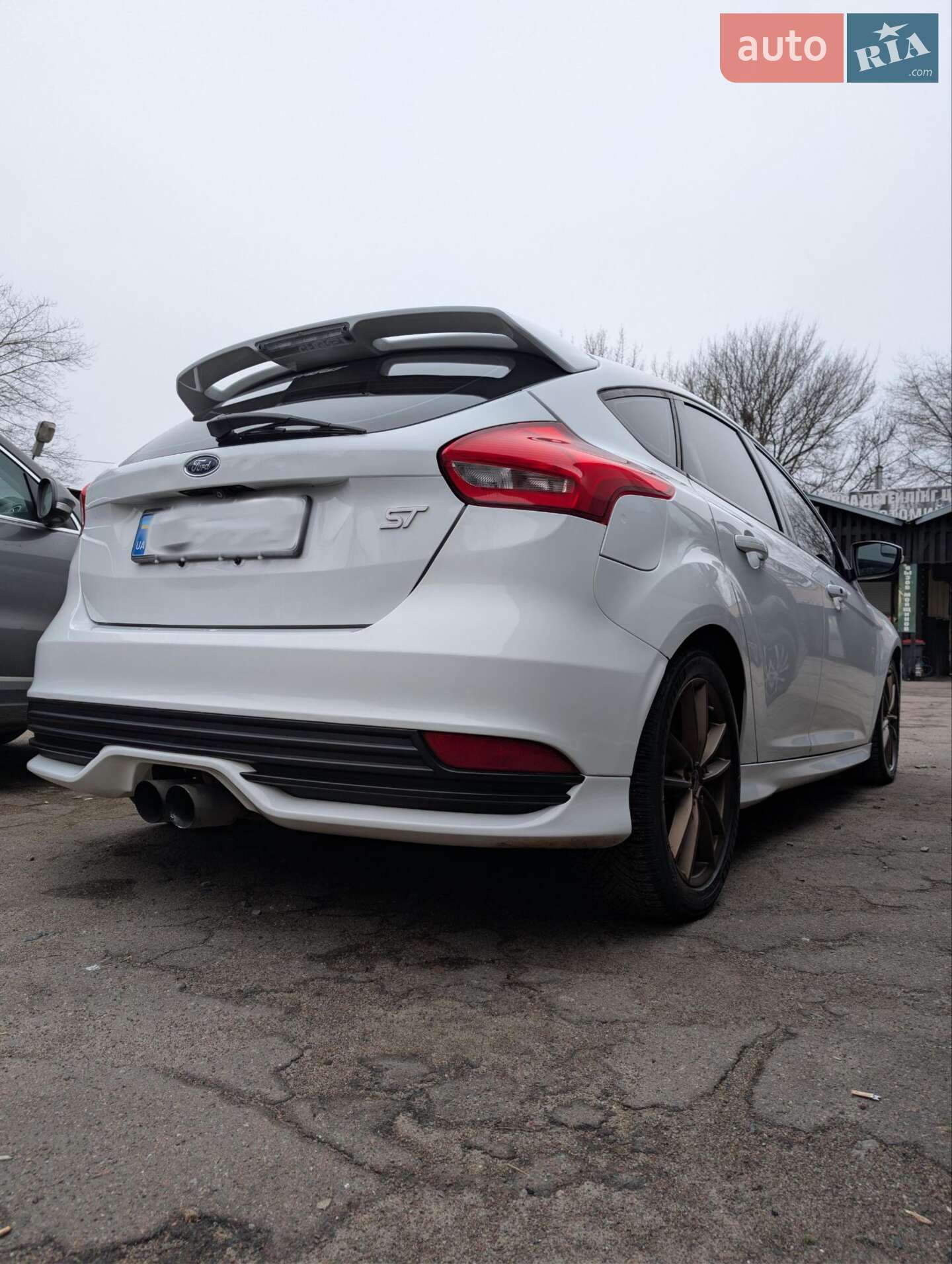 Ford Focus 2016 VIN 1FADP3L96GL402452 фото оголошення 3 з 6