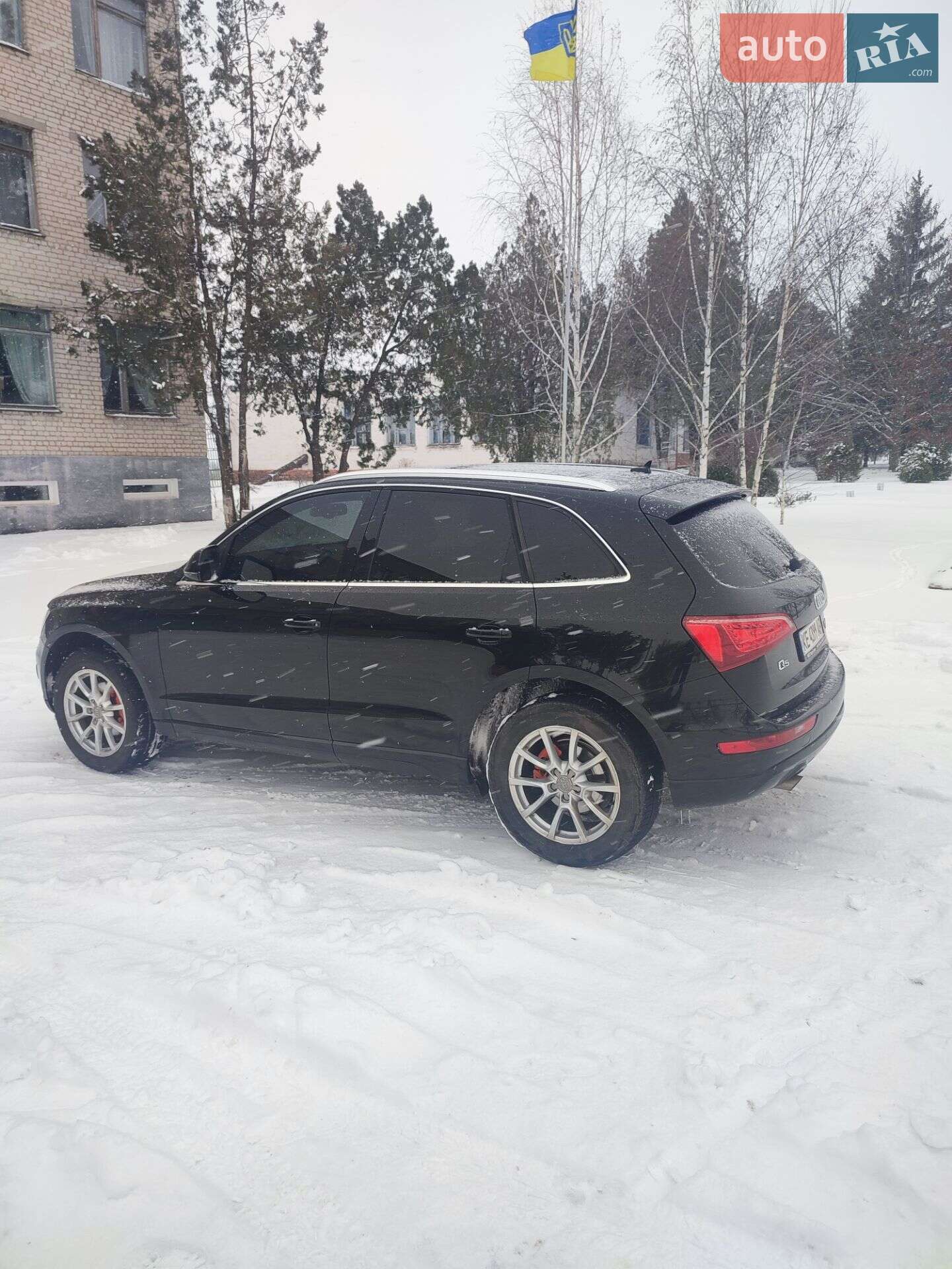 Audi Q5 2011 VIN WA1LFAFP0CA015435 фото оголошення 7 з 9