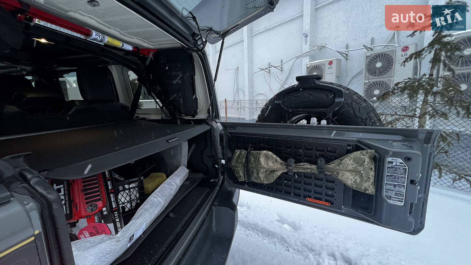 Jeep Wrangler 2018 VIN 1C4HJXDN0JW274926 фото оголошення 40 з 69