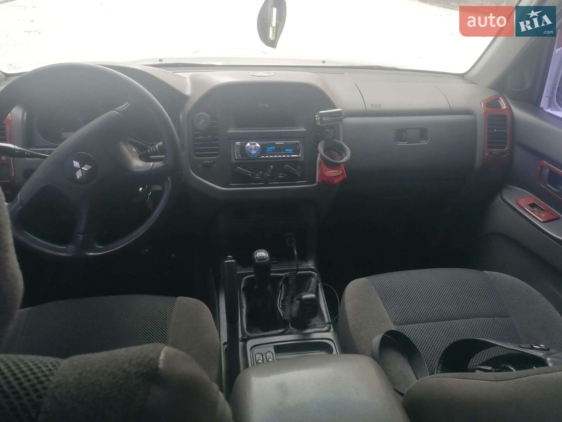 Mitsubishi Pajero Wagon 2000 VIN JMBLNV74W1J000261 фото оголошення 61 з 66