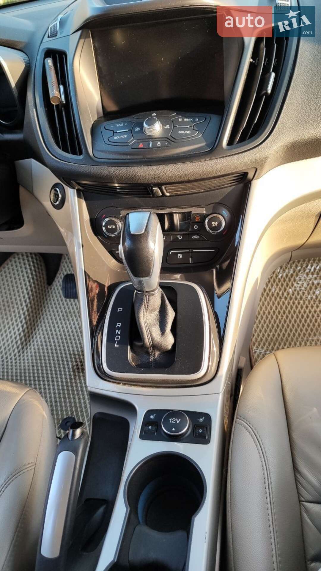 Ford C-Max 2015 VIN 1FADP5CU0FL107331 фото оголошення 6 з 19