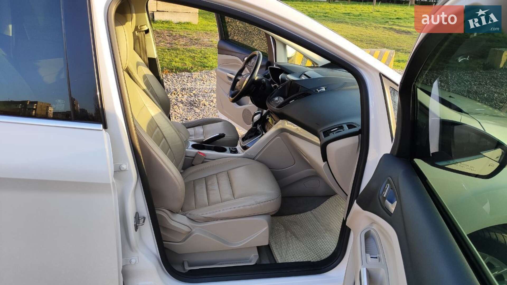 Ford C-Max 2015 VIN 1FADP5CU0FL107331 фото оголошення 12 з 19
