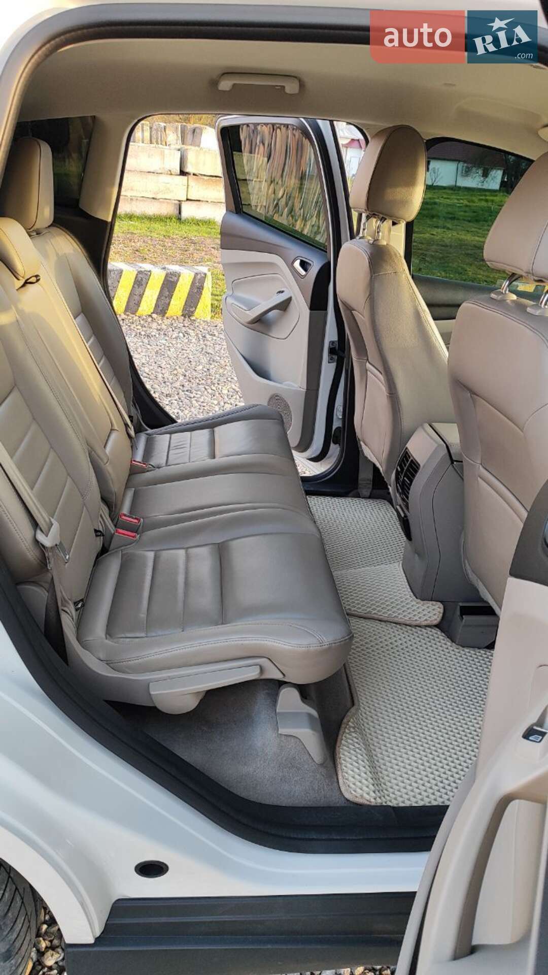 Ford C-Max 2015 VIN 1FADP5CU0FL107331 фото оголошення 17 з 19