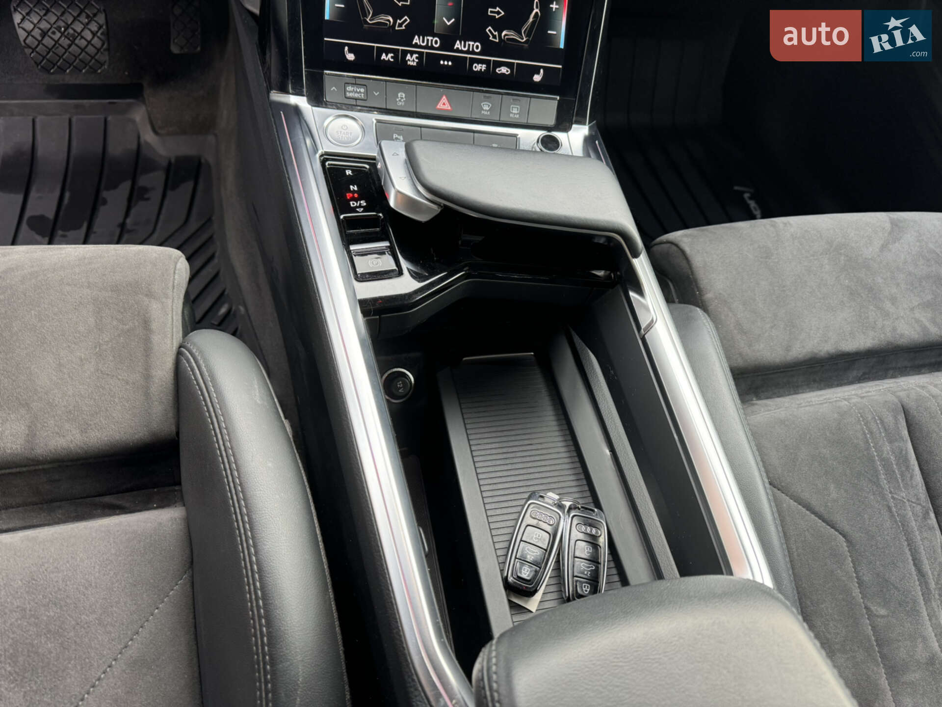 Audi e-tron Sportback 2020 VIN WAUZZZGE1LB037079 фото оголошення 38 з 69