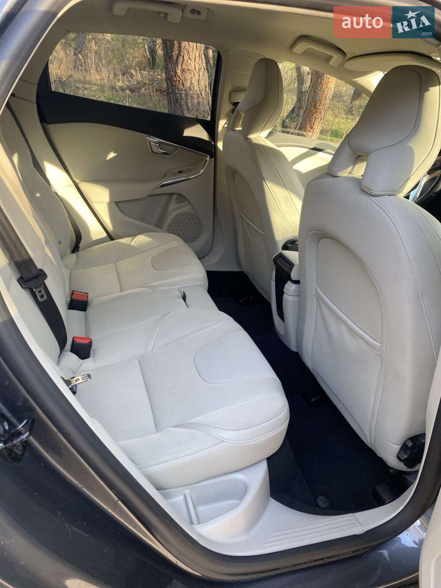 Volvo V40 2013 VIN YV1MV8481D2040659 фото оголошення 10 з 16