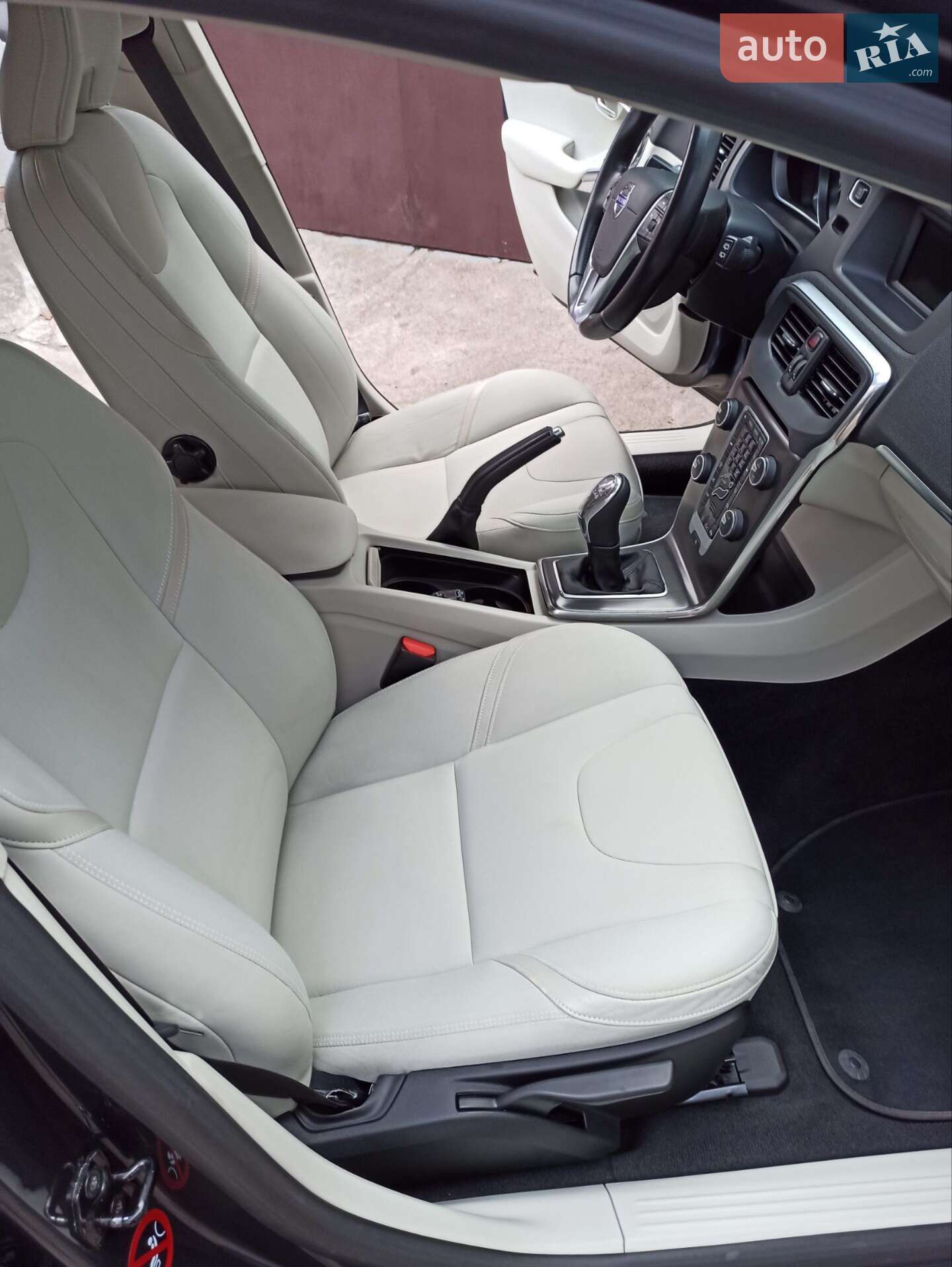 Volvo V40 2013 VIN YV1MV8481D2040659 фото оголошення 12 з 16