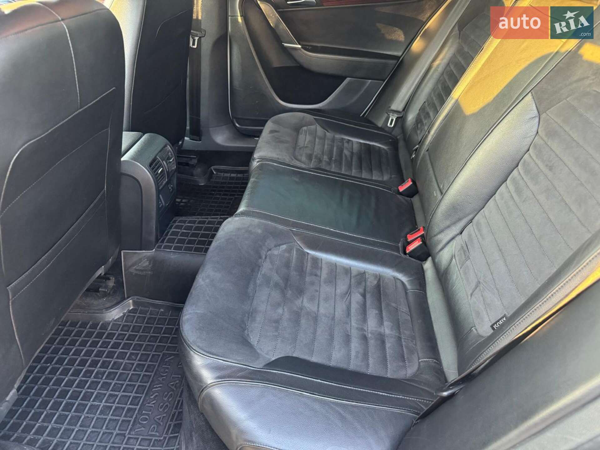 Volkswagen Passat 2011 VIN WVWZZZ3CZCP017879 фото оголошення 3 з 5