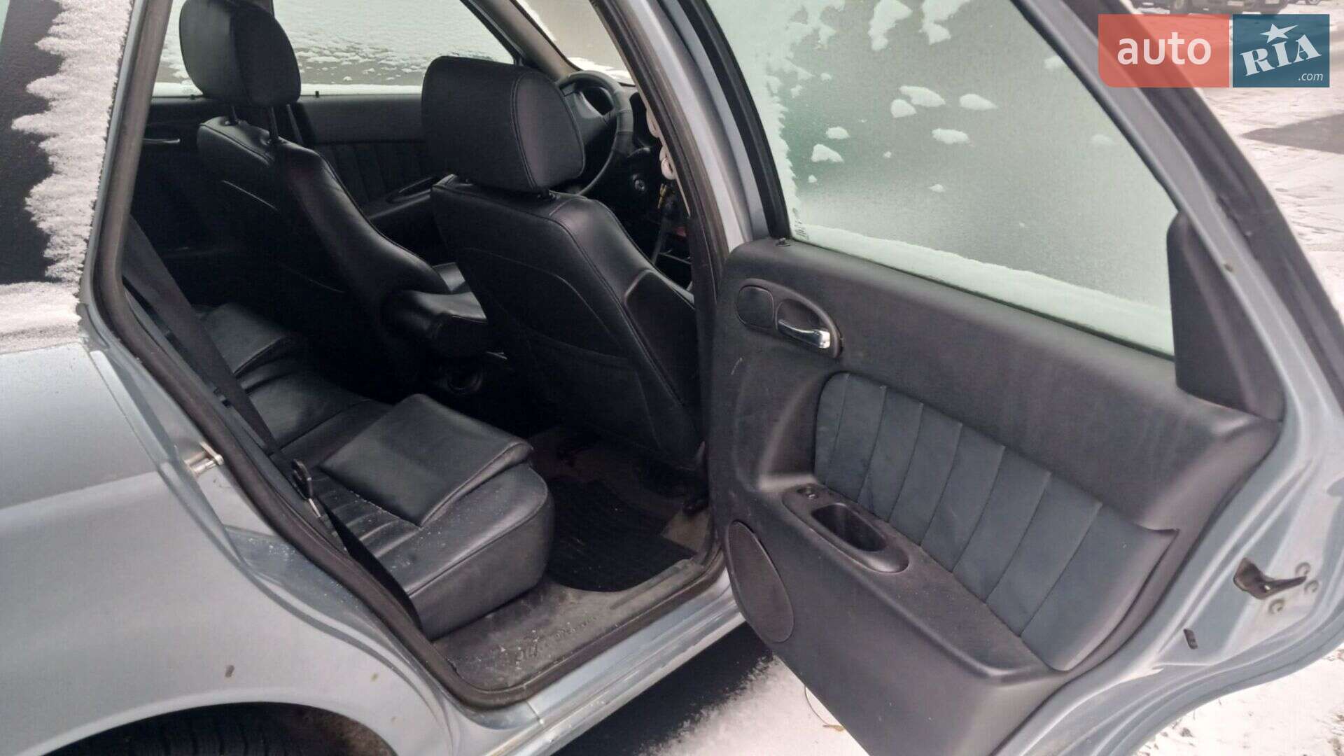 Alfa Romeo 156 2001 VIN ZAR93200001258675 фото оголошення 5 з 11