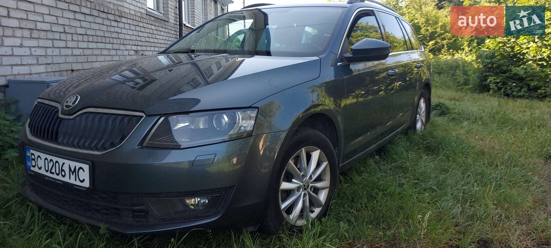 Skoda Octavia 2016 VIN TMB1JCNE8G0236462 фото оголошення 2 з 37