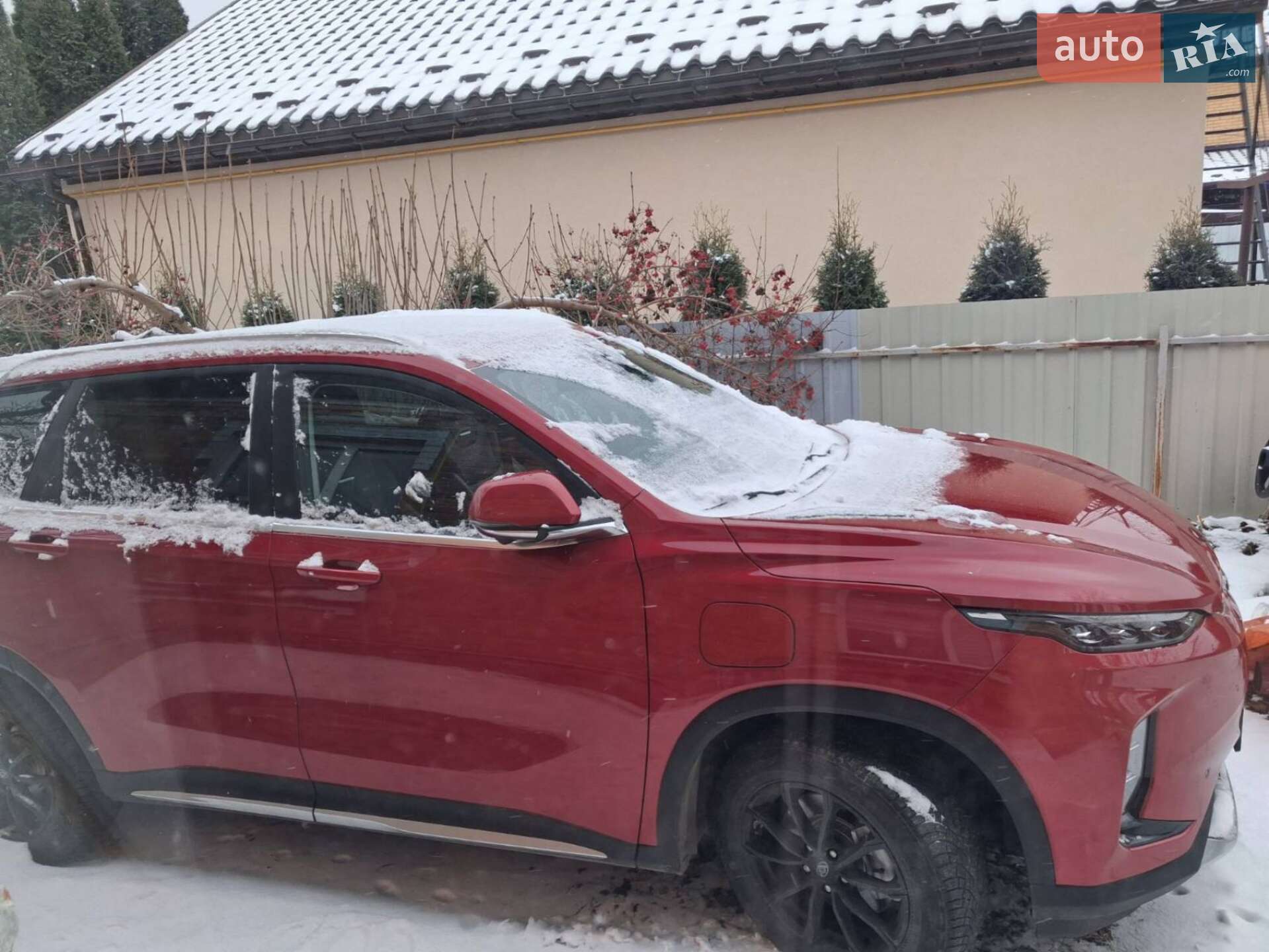 Maxus Euniq 6 2022 VIN LSKG47C10ND051766 фото оголошення 2 з 26
