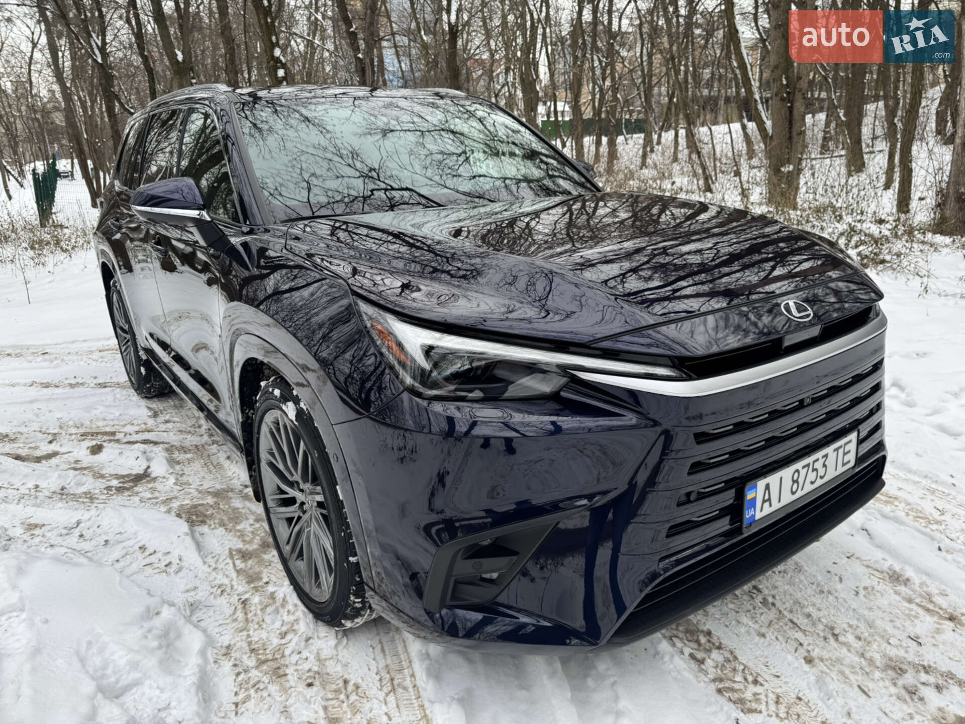 Lexus TX 2024 VIN 5TDAAAB61RS017652 фото оголошення 2 з 46