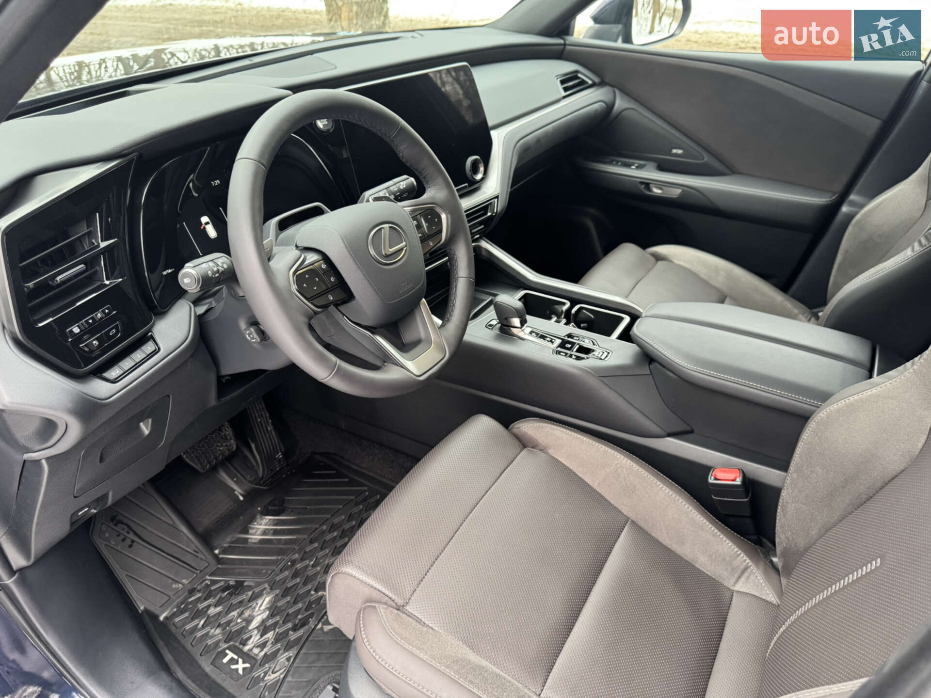 Lexus TX 2024 VIN 5TDAAAB61RS017652 фото оголошення 9 з 46