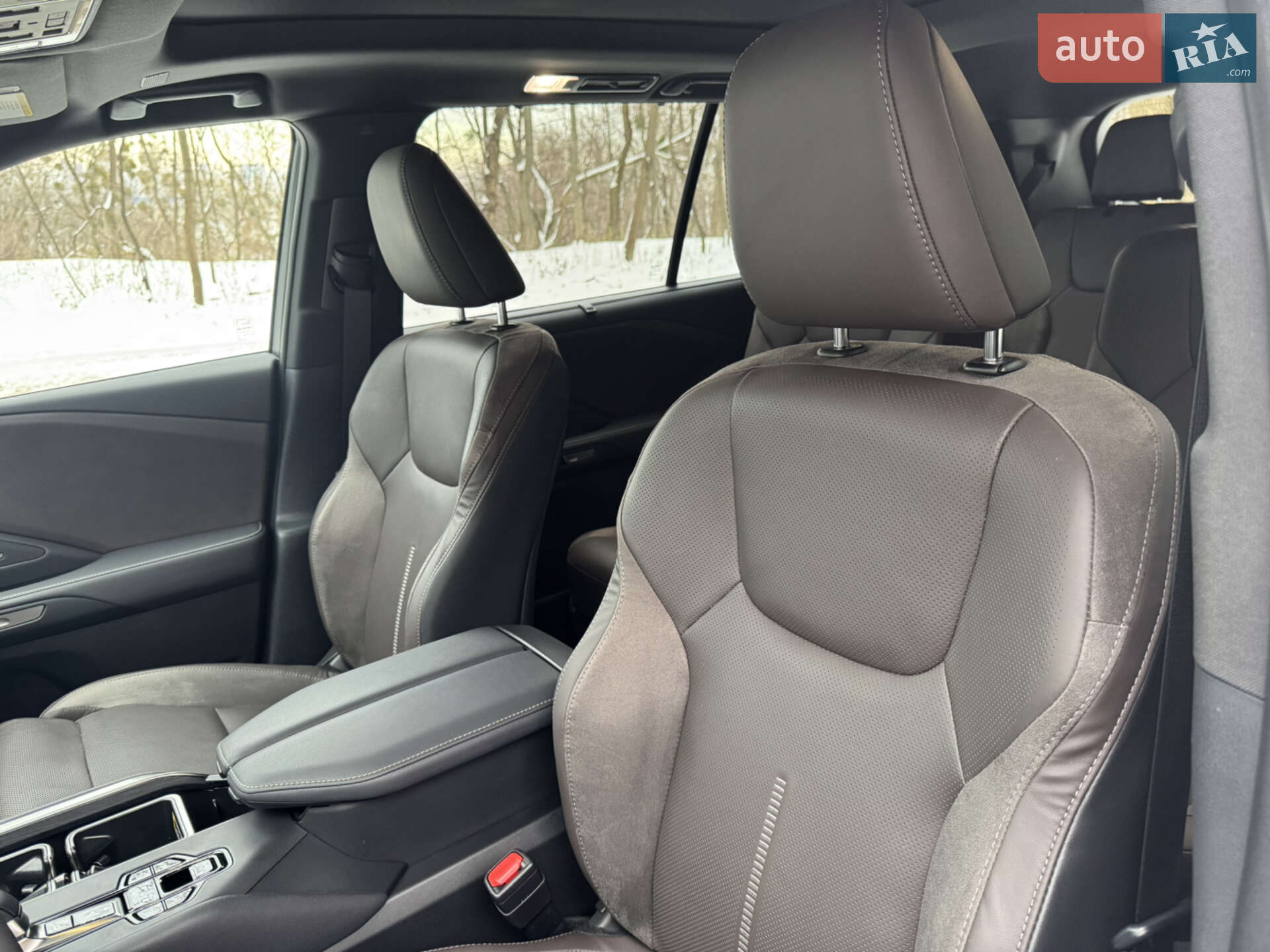 Lexus TX 2024 VIN 5TDAAAB61RS017652 фото оголошення 10 з 46