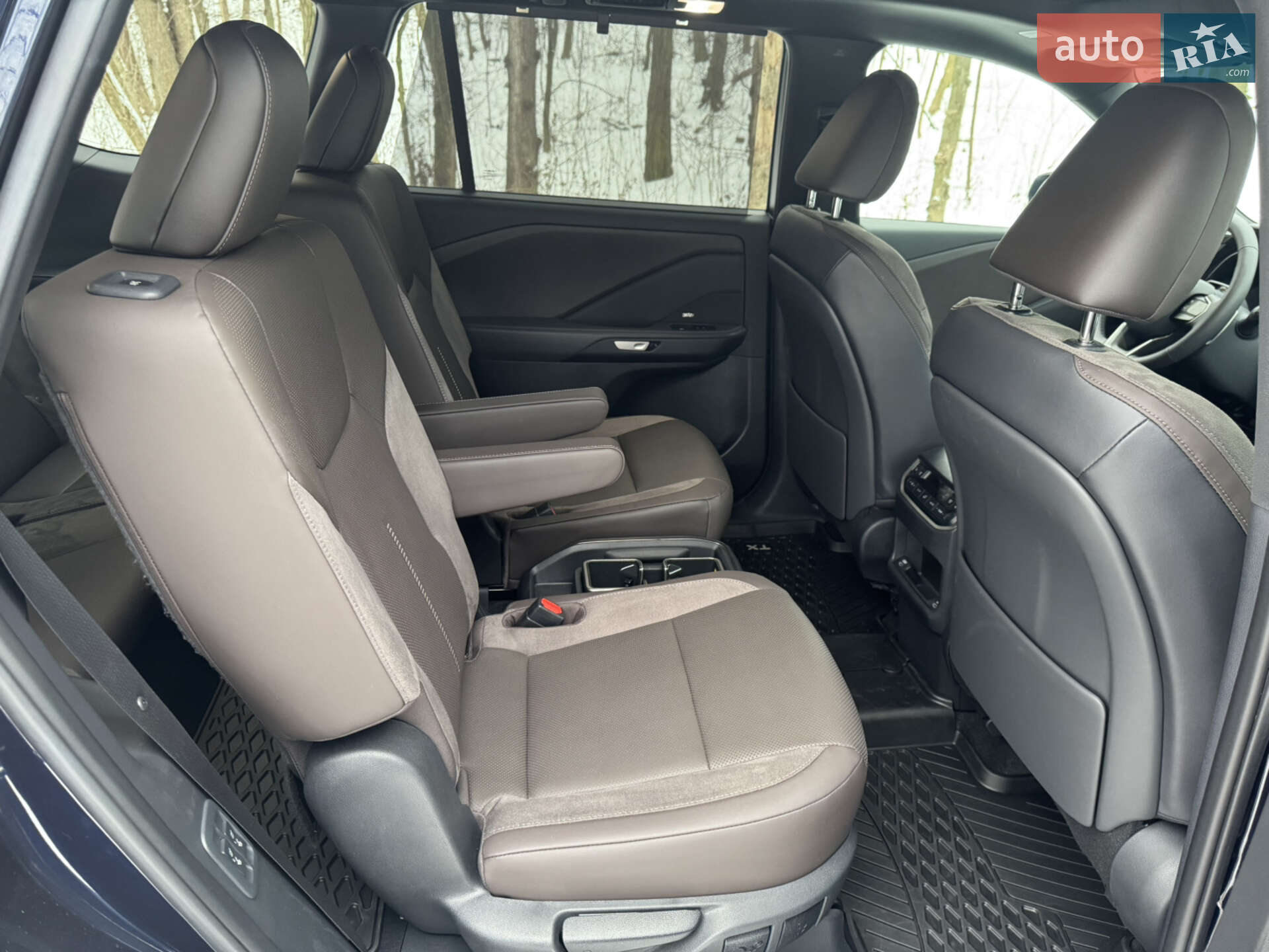 Lexus TX 2024 VIN 5TDAAAB61RS017652 фото оголошення 16 з 46