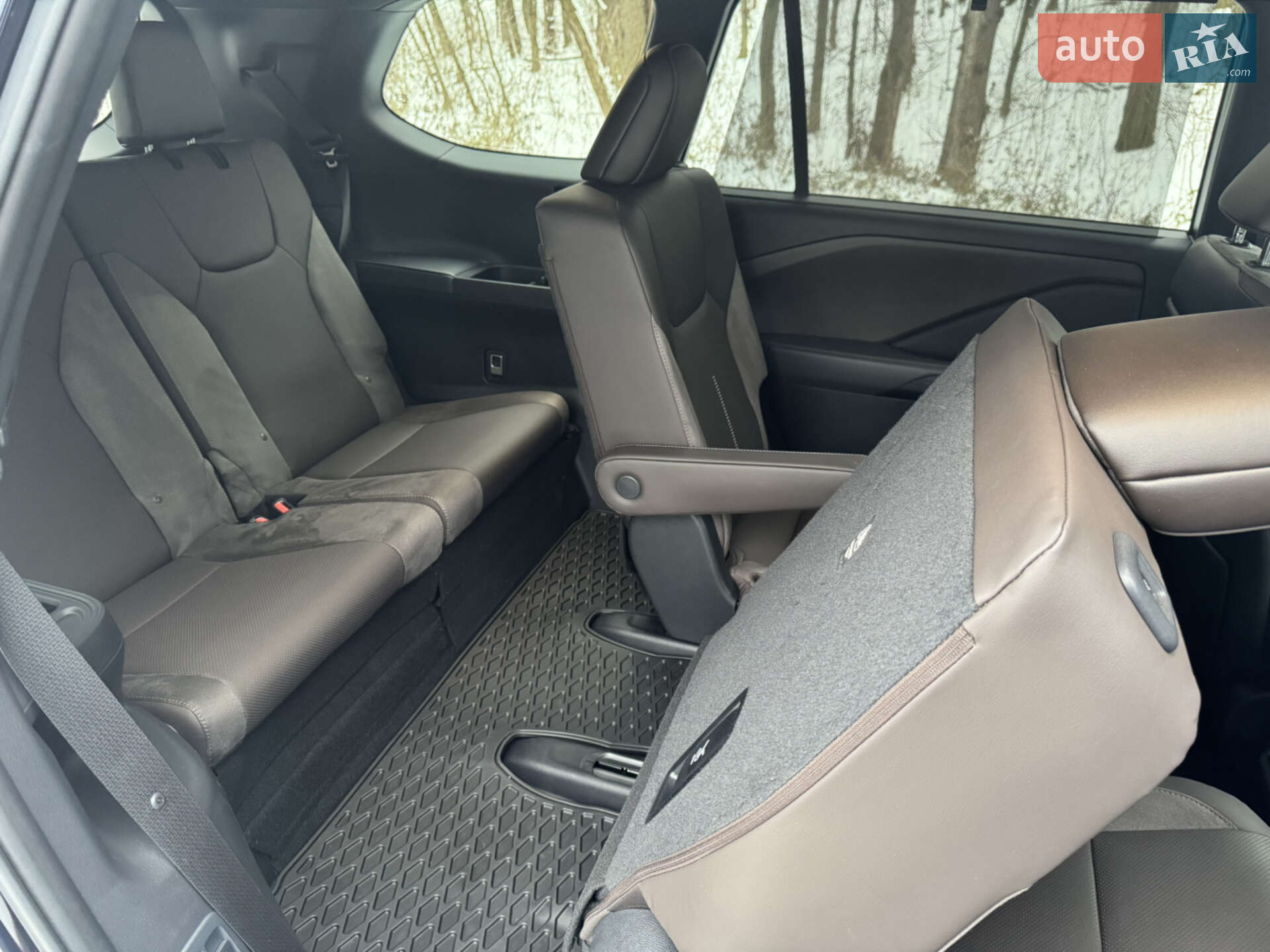 Lexus TX 2024 VIN 5TDAAAB61RS017652 фото оголошення 17 з 46