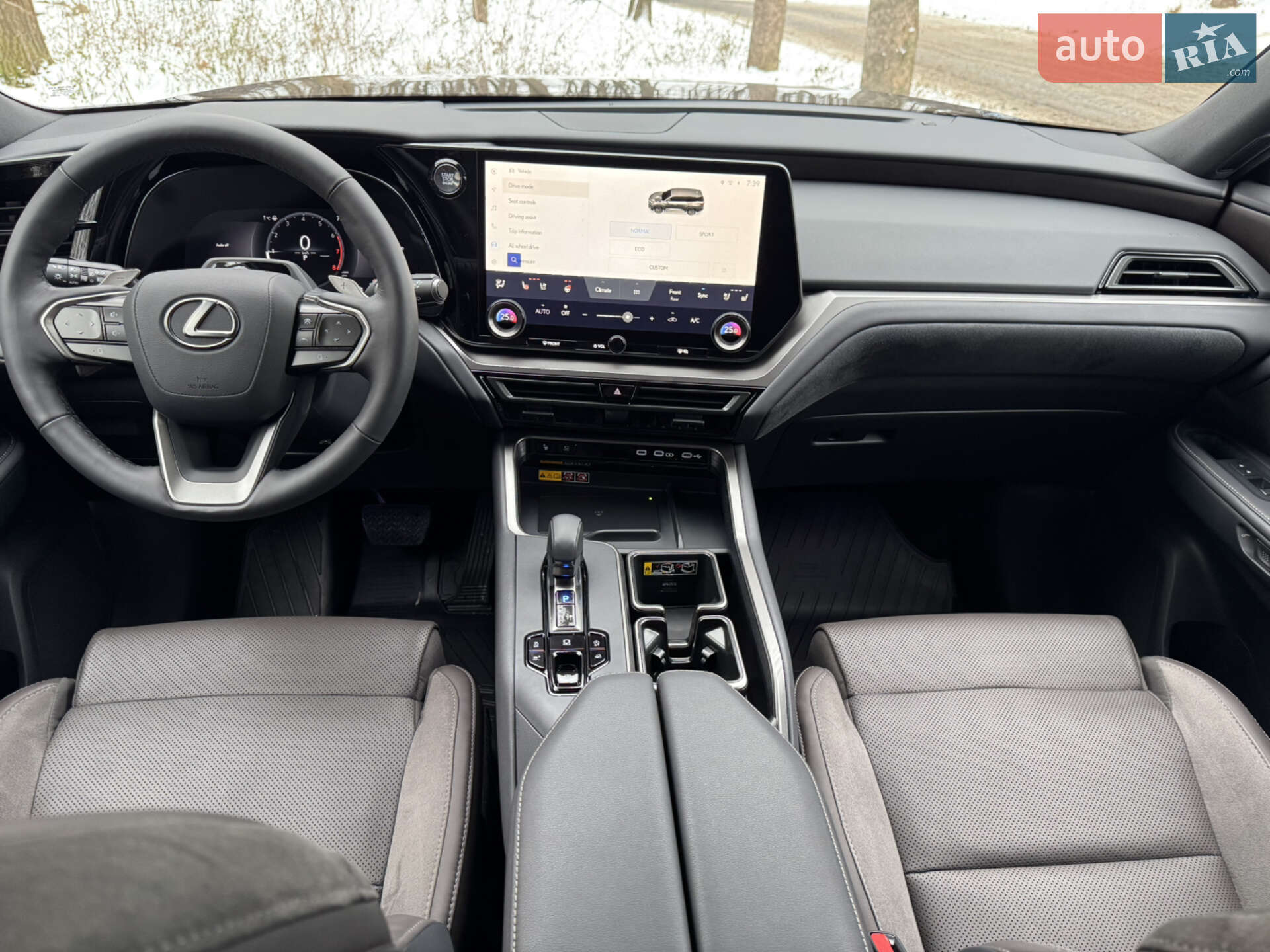 Lexus TX 2024 VIN 5TDAAAB61RS017652 фото оголошення 28 з 46