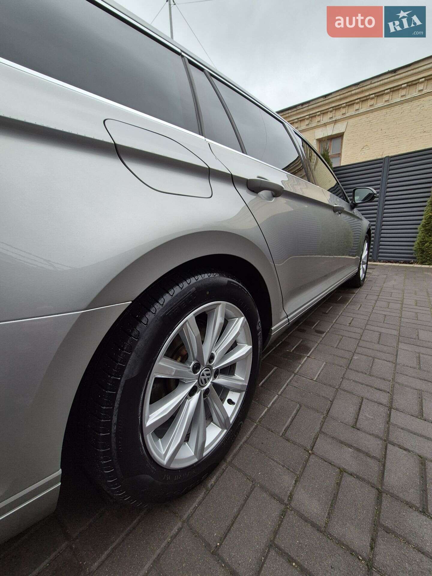 Volkswagen Passat 2015 VIN WVWZZZ3CZGE063581 фото оголошення 11 з 32