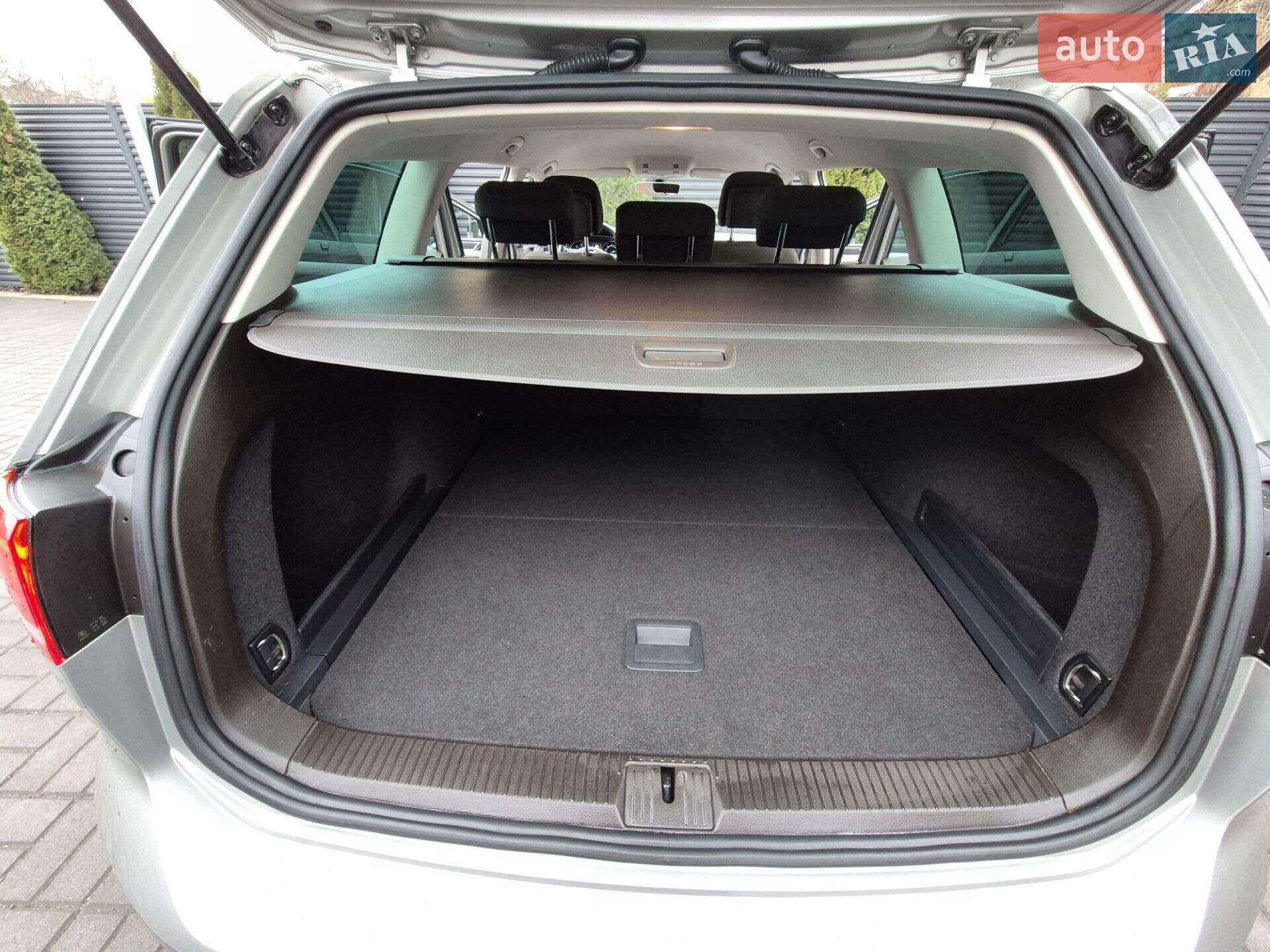Volkswagen Passat 2015 VIN WVWZZZ3CZGE063581 фото оголошення 25 з 32