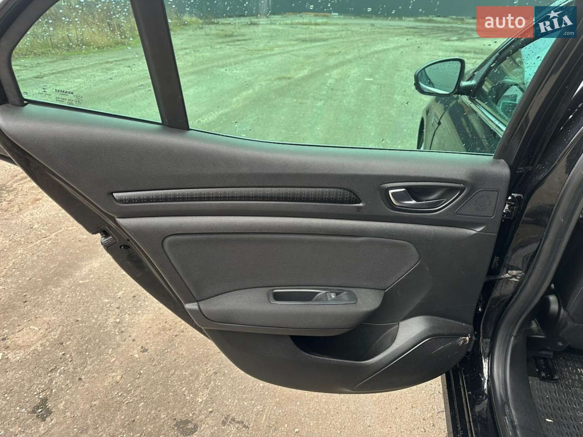 Renault Megane 2016 VIN VF1RFB00555053917 фото оголошення 13 з 18