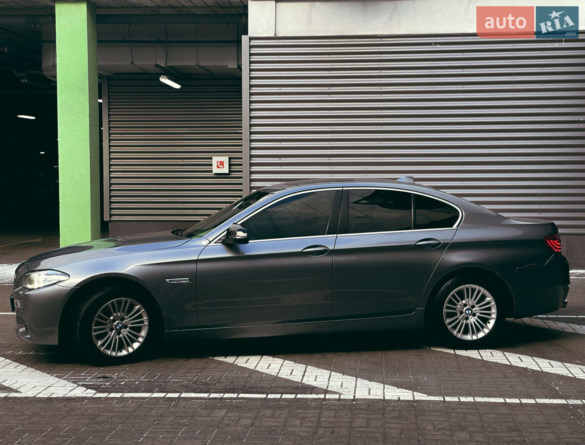 BMW 5 Series 2014 VIN WBA5B9100ED565767 фото оголошення 3 з 30