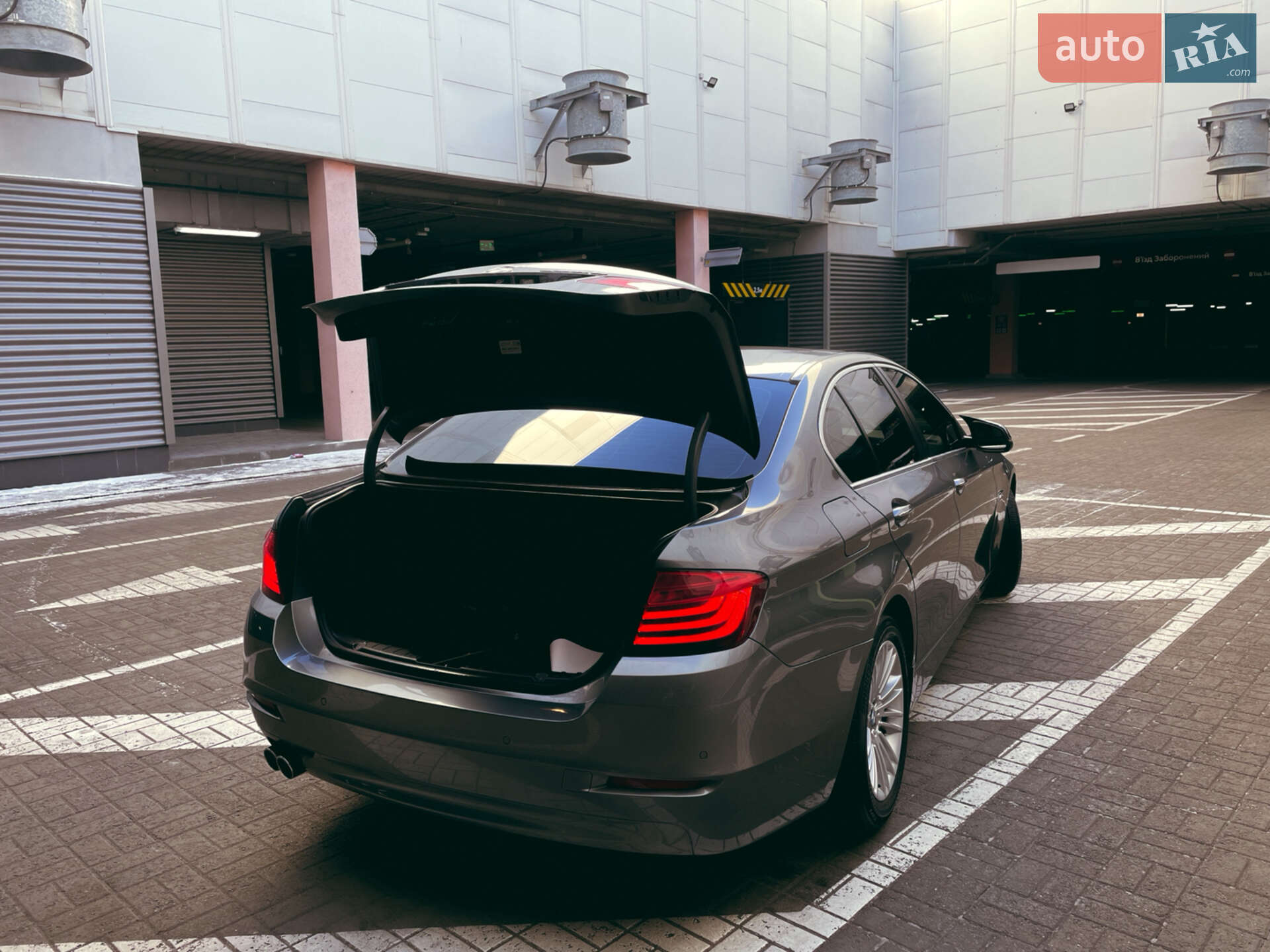 BMW 5 Series 2014 VIN WBA5B9100ED565767 фото оголошення 10 з 30