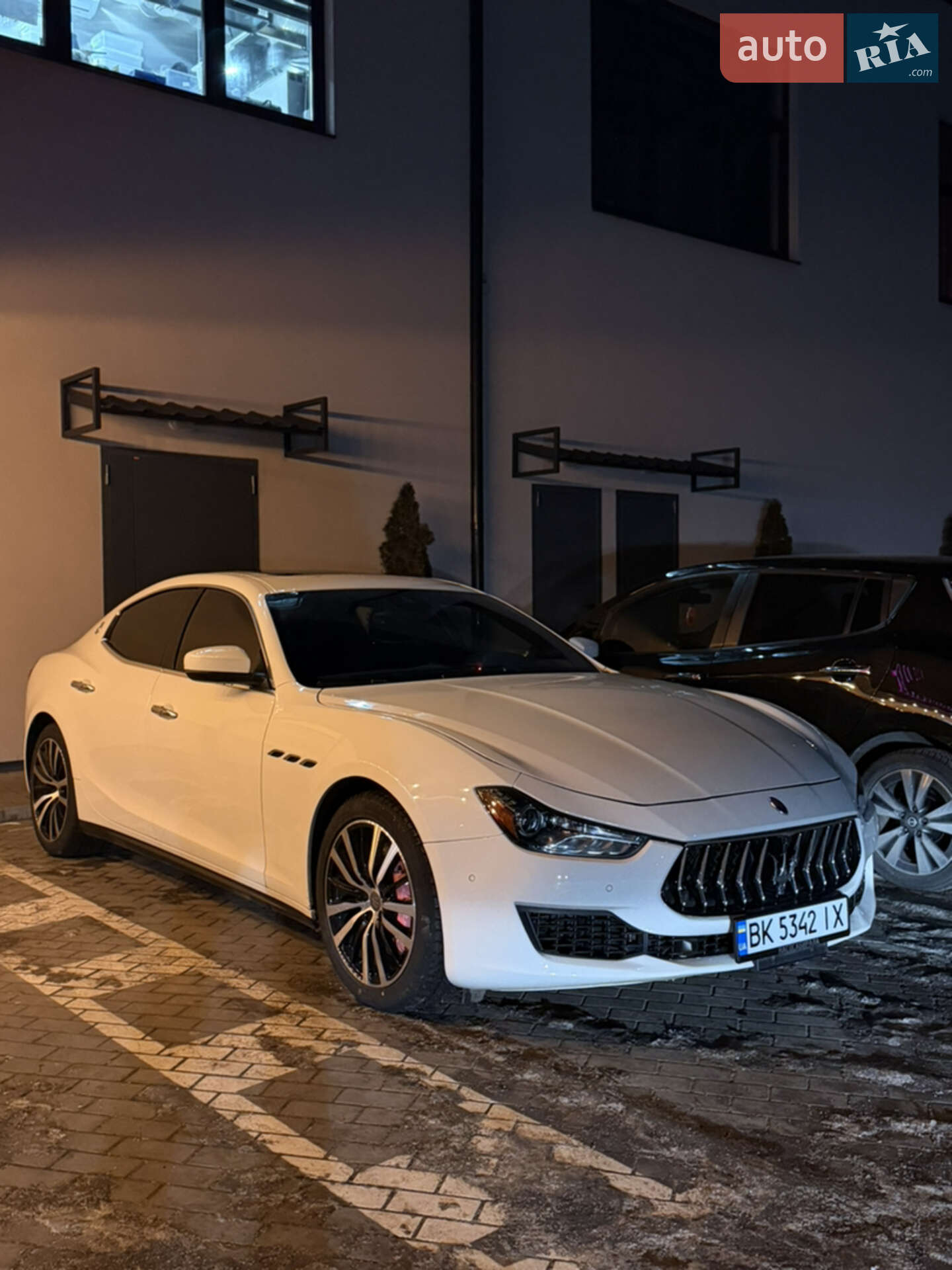 Maserati Ghibli 2018 VIN ZAM57YTA4J1300846 фото оголошення 3 з 21